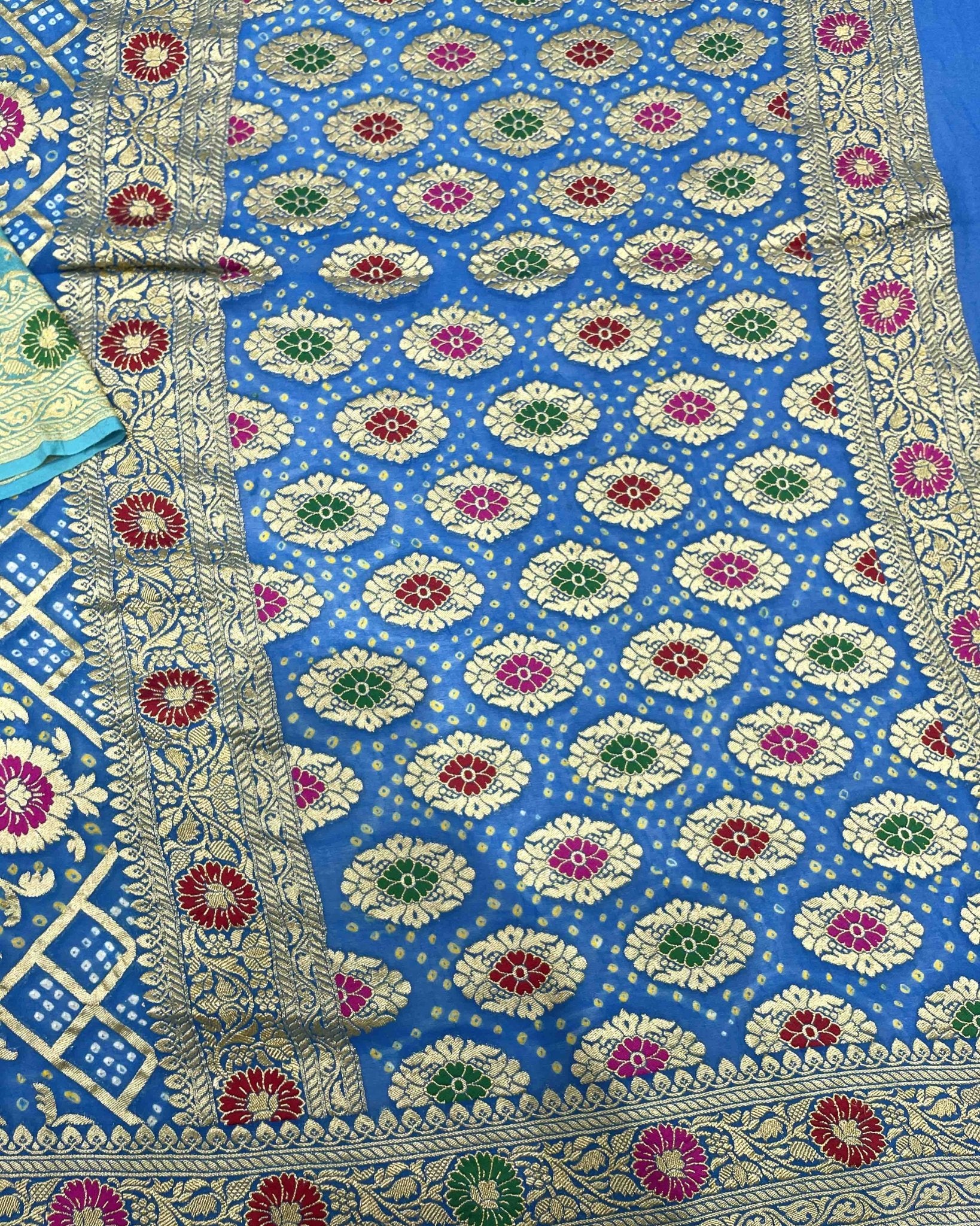 Blue & Green Bandhani Saree - SindhoiPatolaArt