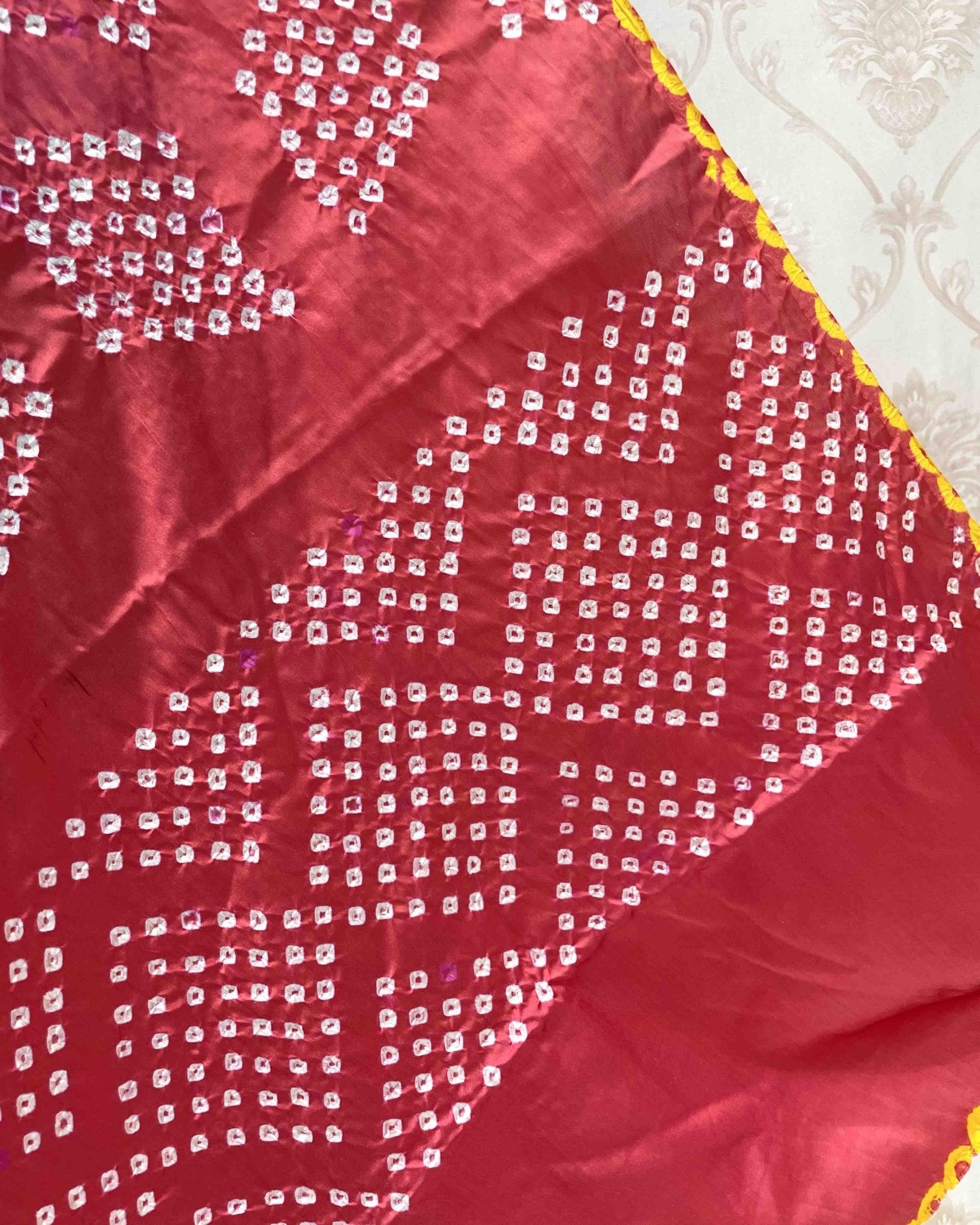 Carat Pink Bandhani Dupatta - SindhoiPatolaArt