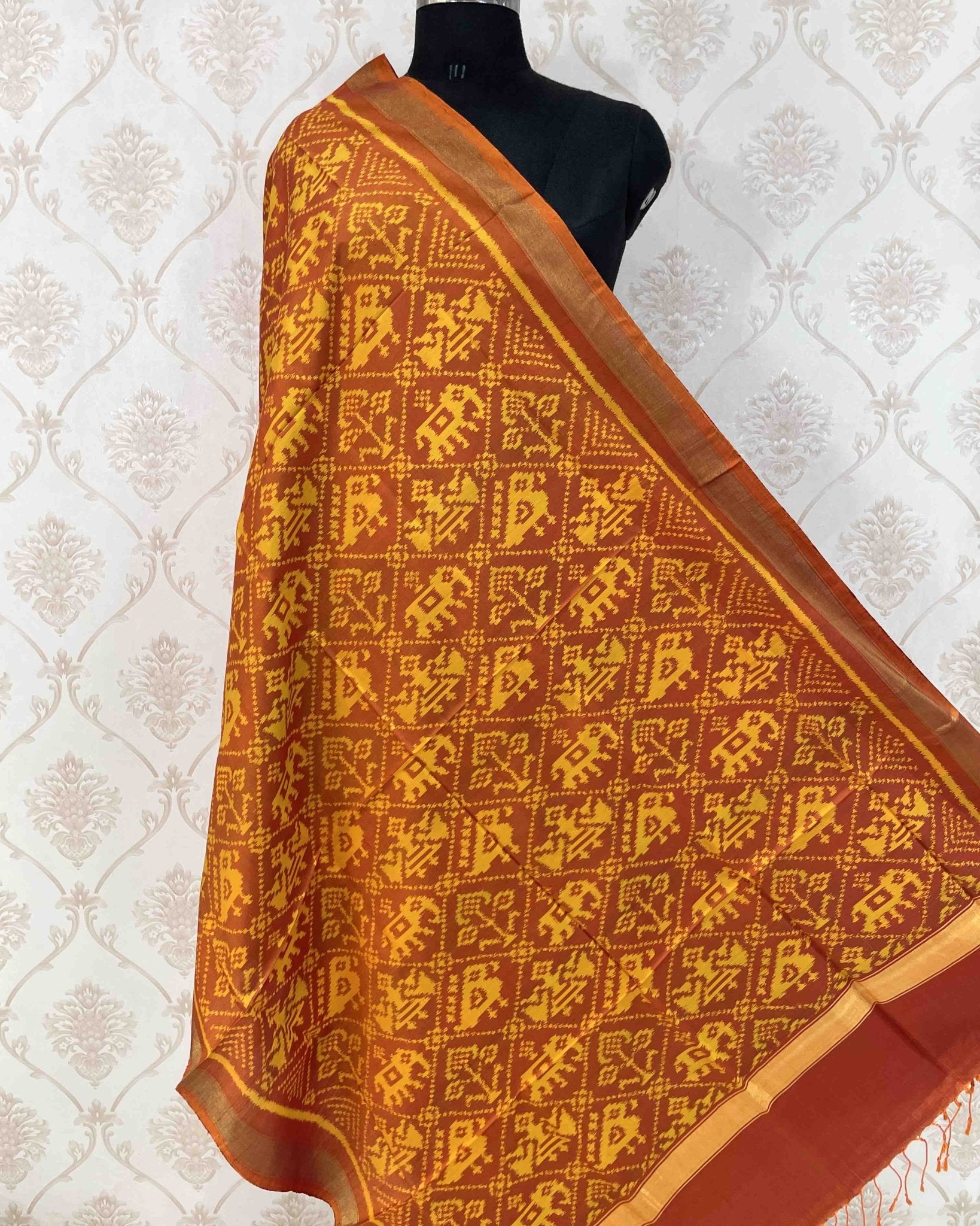 Golden Narikunj Designer Patola Dupatta - SindhoiPatolaArt