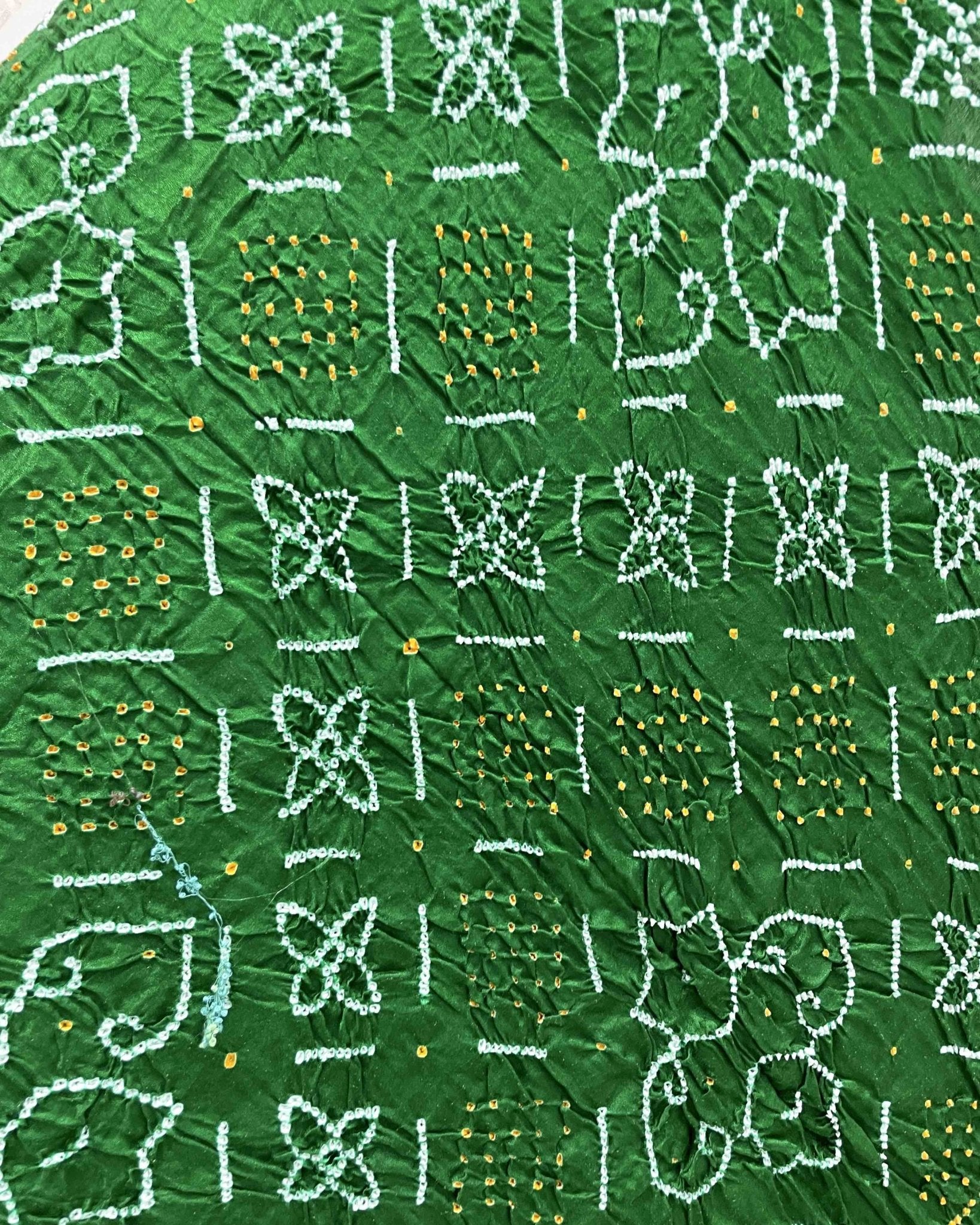Green Bandhani Dupatta - SindhoiPatolaArt