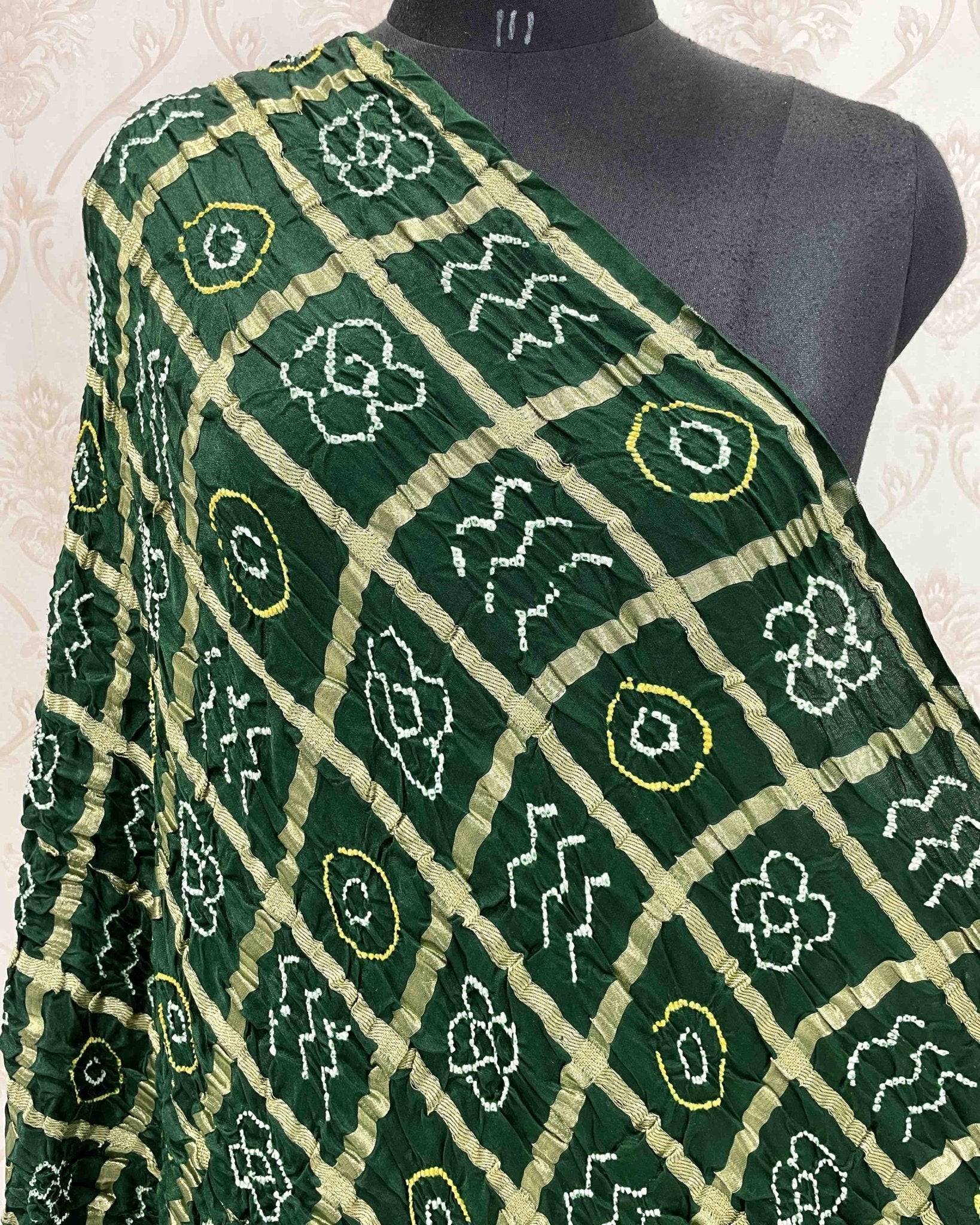 Green Chex Bandhani Dupatta - SindhoiPatolaArt