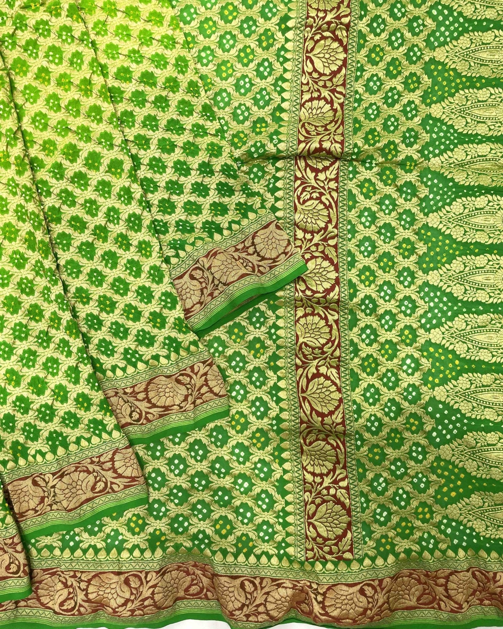 Green Parrot Bandhani Saree - SindhoiPatolaArt