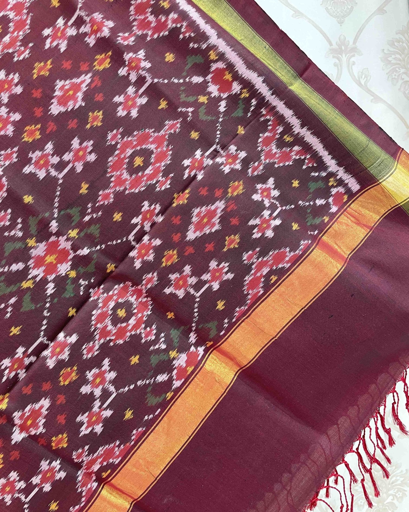 Maroon Navratan Designer Patola Dupatta - SindhoiPatolaArt