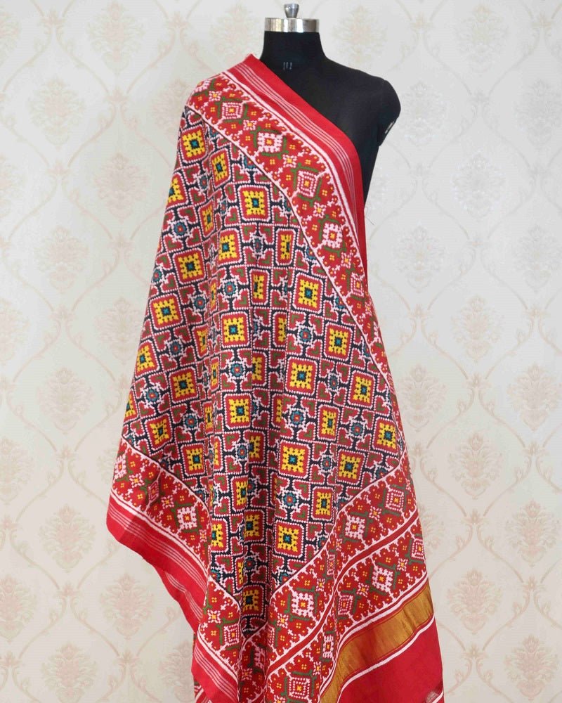 red and black panchanda design patola duaptta - SindhoiPatolaArt