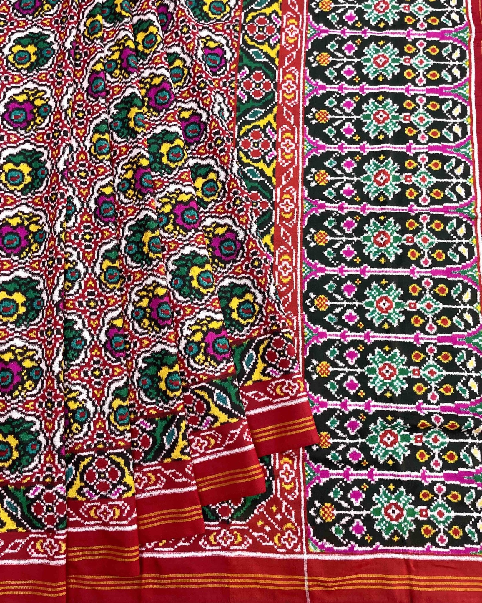 Red & Green Flower Double Ikat Patola Saree - SindhoiPatolaArt