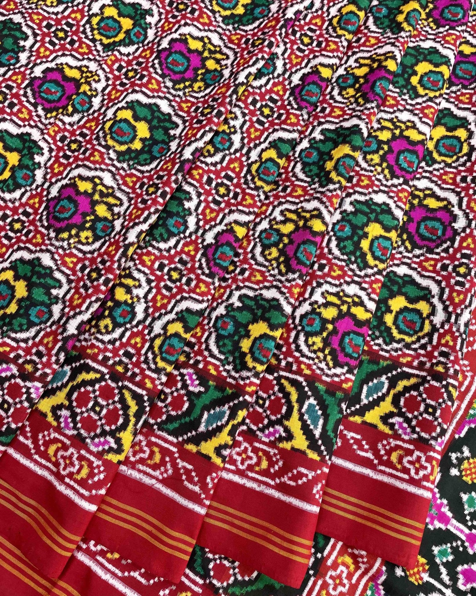 Red & Green Flower Double Ikat Patola Saree - SindhoiPatolaArt