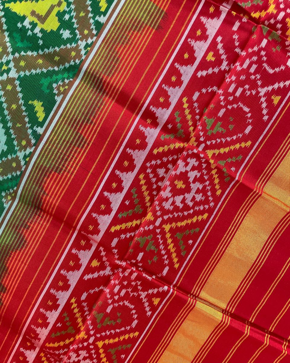 Red & Green Narikunj Designer Patola Dupatta - SindhoiPatolaArt