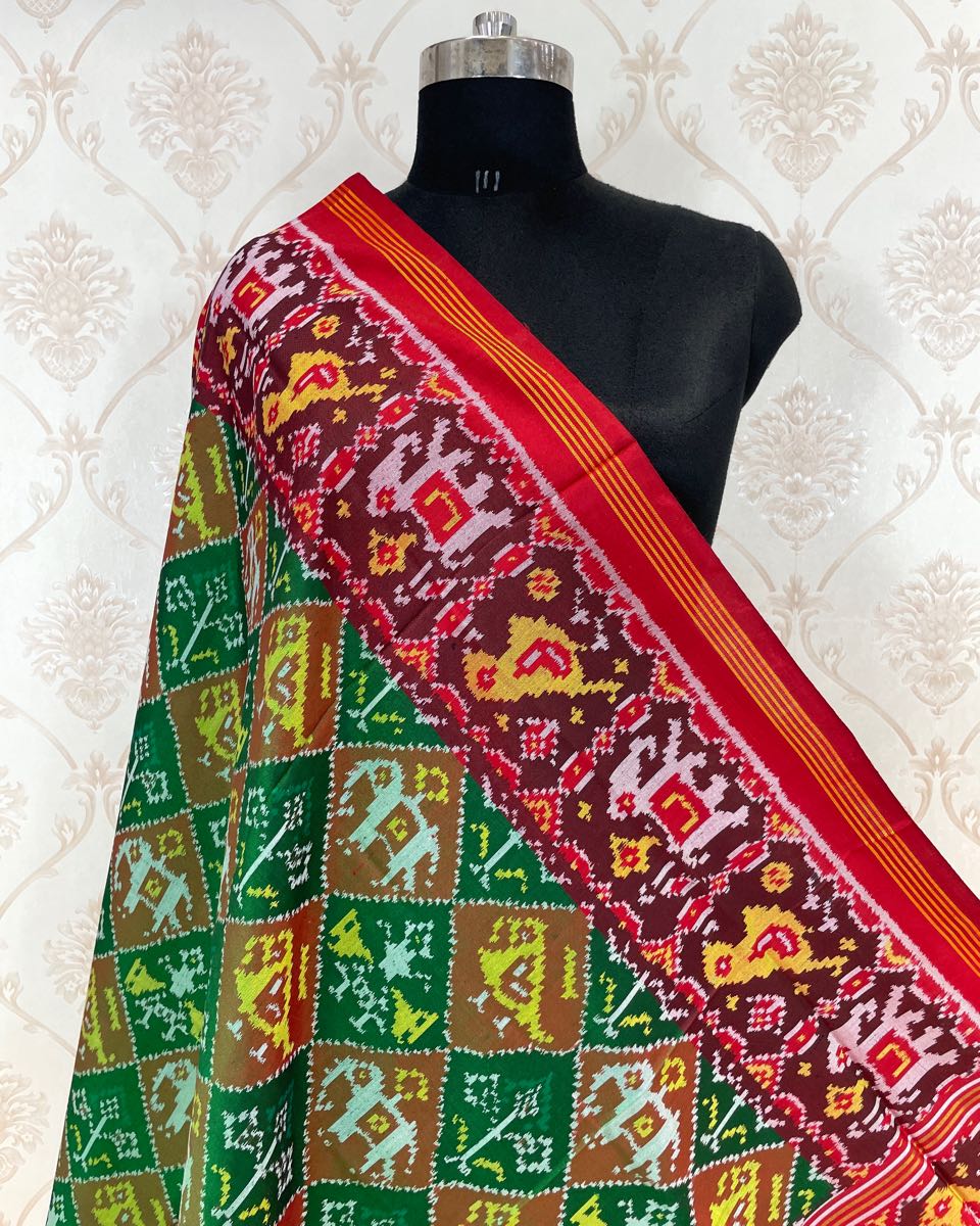 Red & Green Narikunj Designer Patola Dupatta - SindhoiPatolaArt