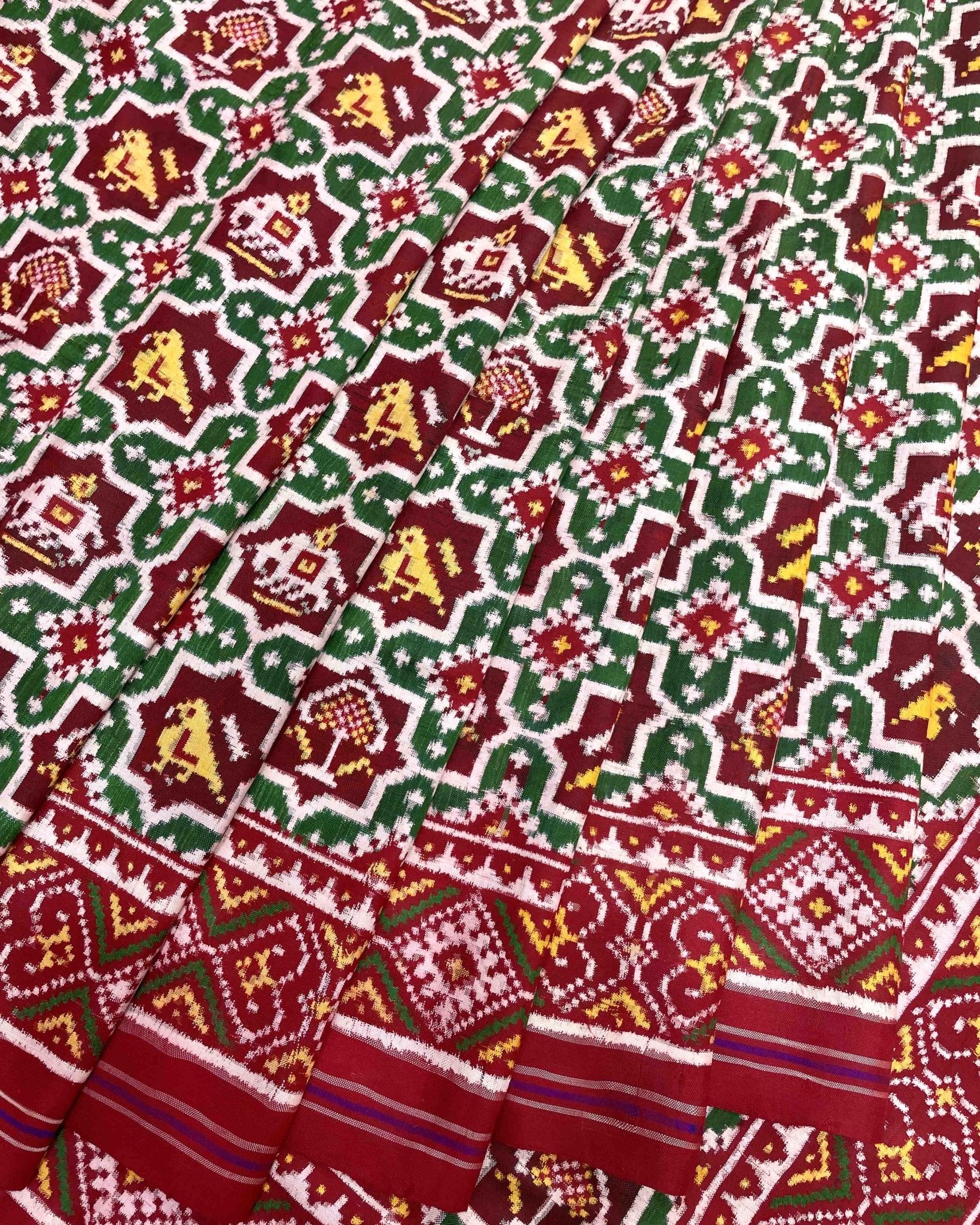 Red & Green Narikunj Double Ikat Patola Saree - SindhoiPatolaArt