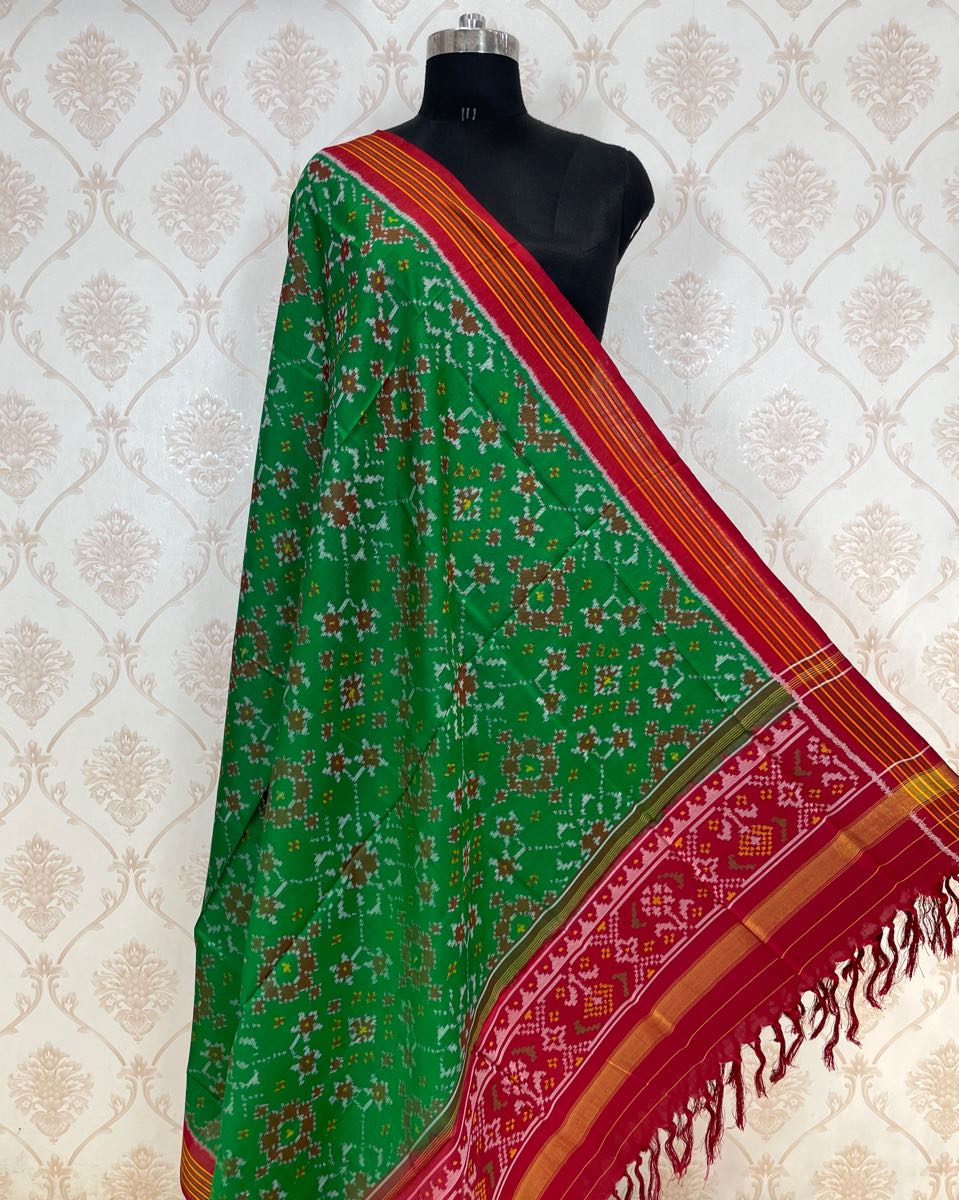 Red & Green Navratan Patola Dupatta - SindhoiPatolaArt