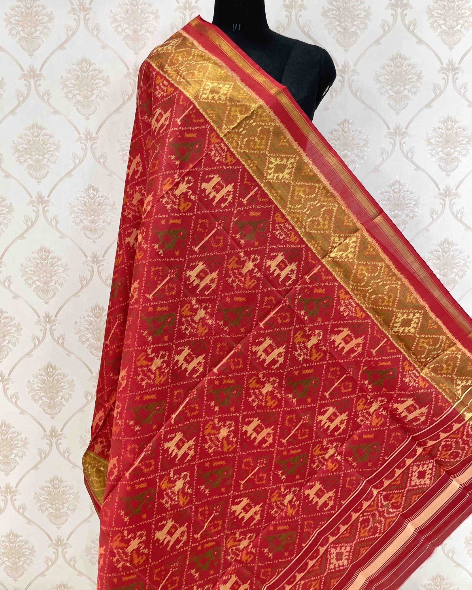 Red Narikunj Designer Patola Dupatta - SindhoiPatolaArt