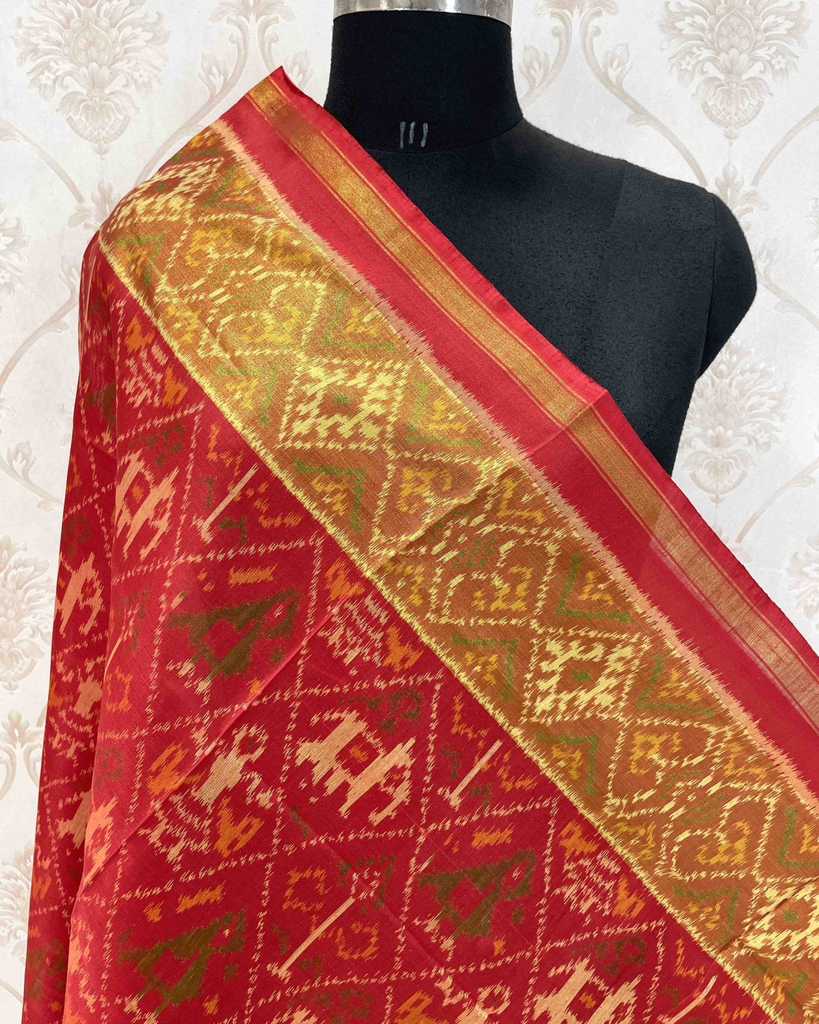 Red Narikunj Designer Patola Dupatta - SindhoiPatolaArt