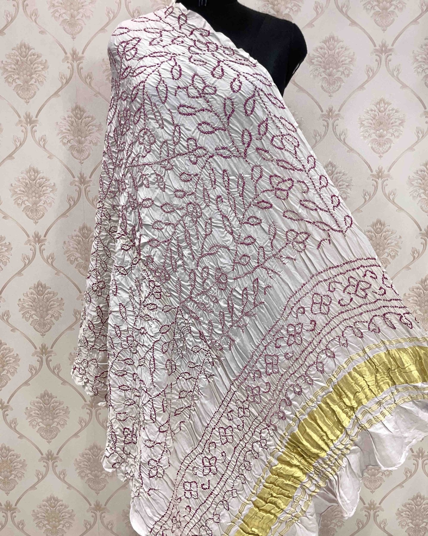 White Bandhani Dupatta - SindhoiPatolaArt