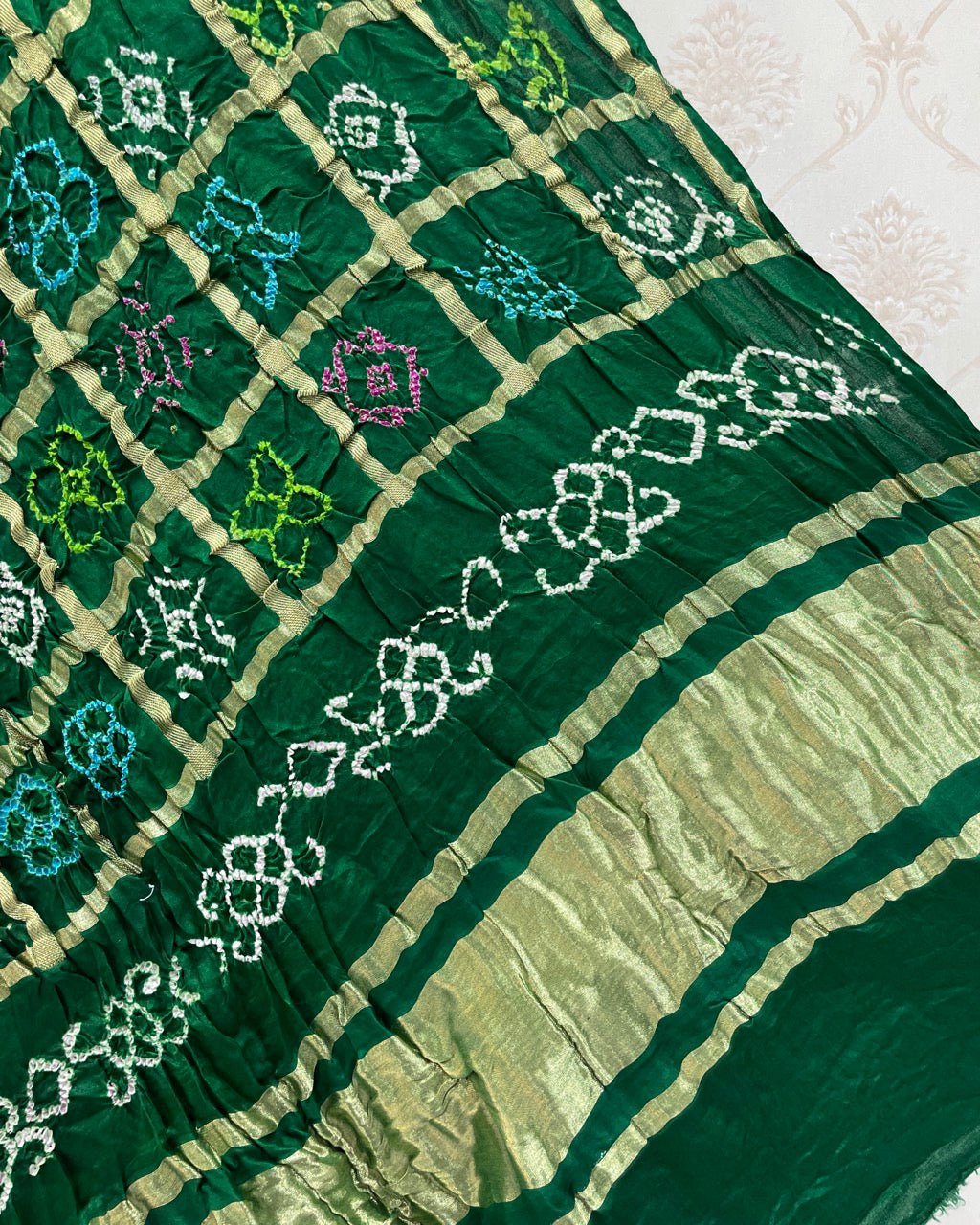 Zari chex Bandhani Dupatta - SindhoiPatolaArt