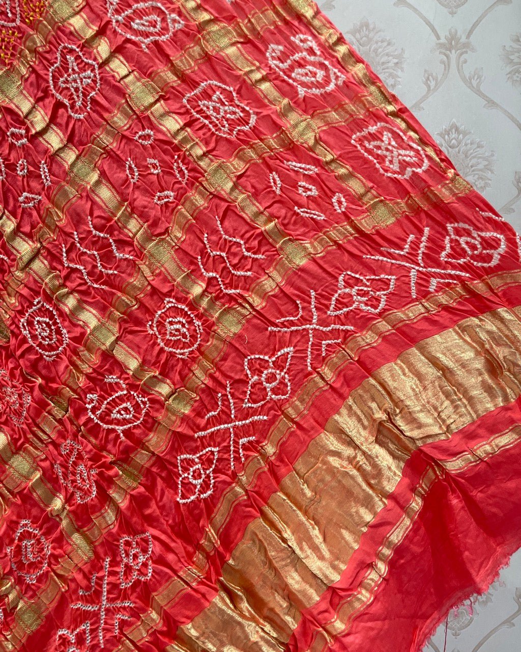 Zari Chex Gaji Silk Dupatta - SindhoiPatolaArt