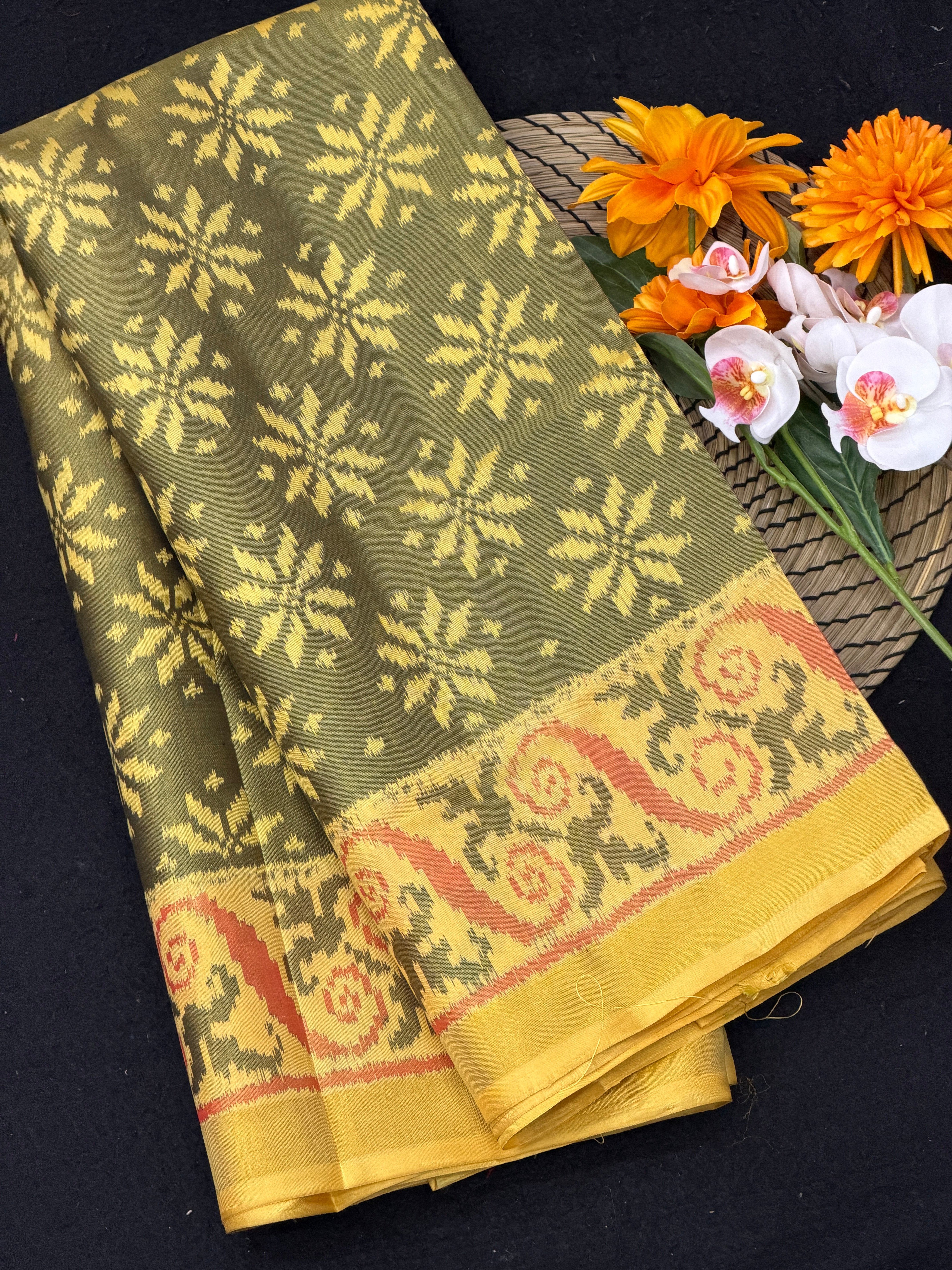Light yellow & Grey Design Single Ikat Patola saree