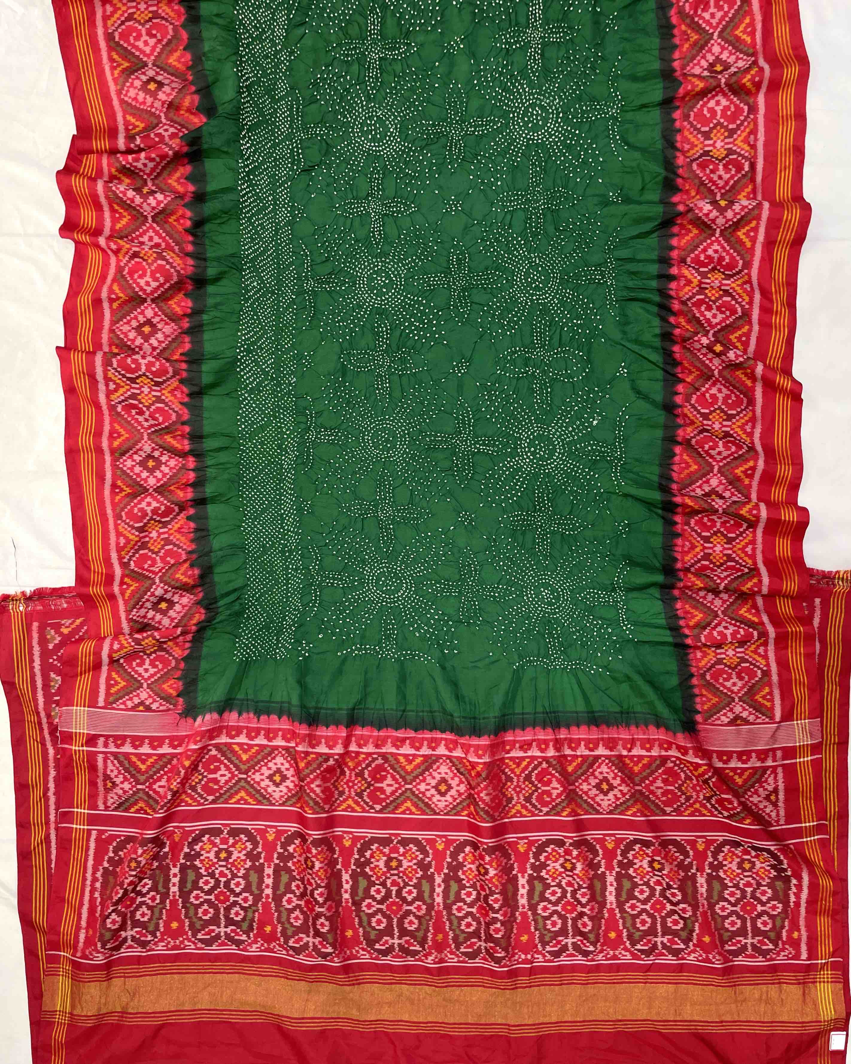 Red & Green Flower Design Pallu Patola Bandhej