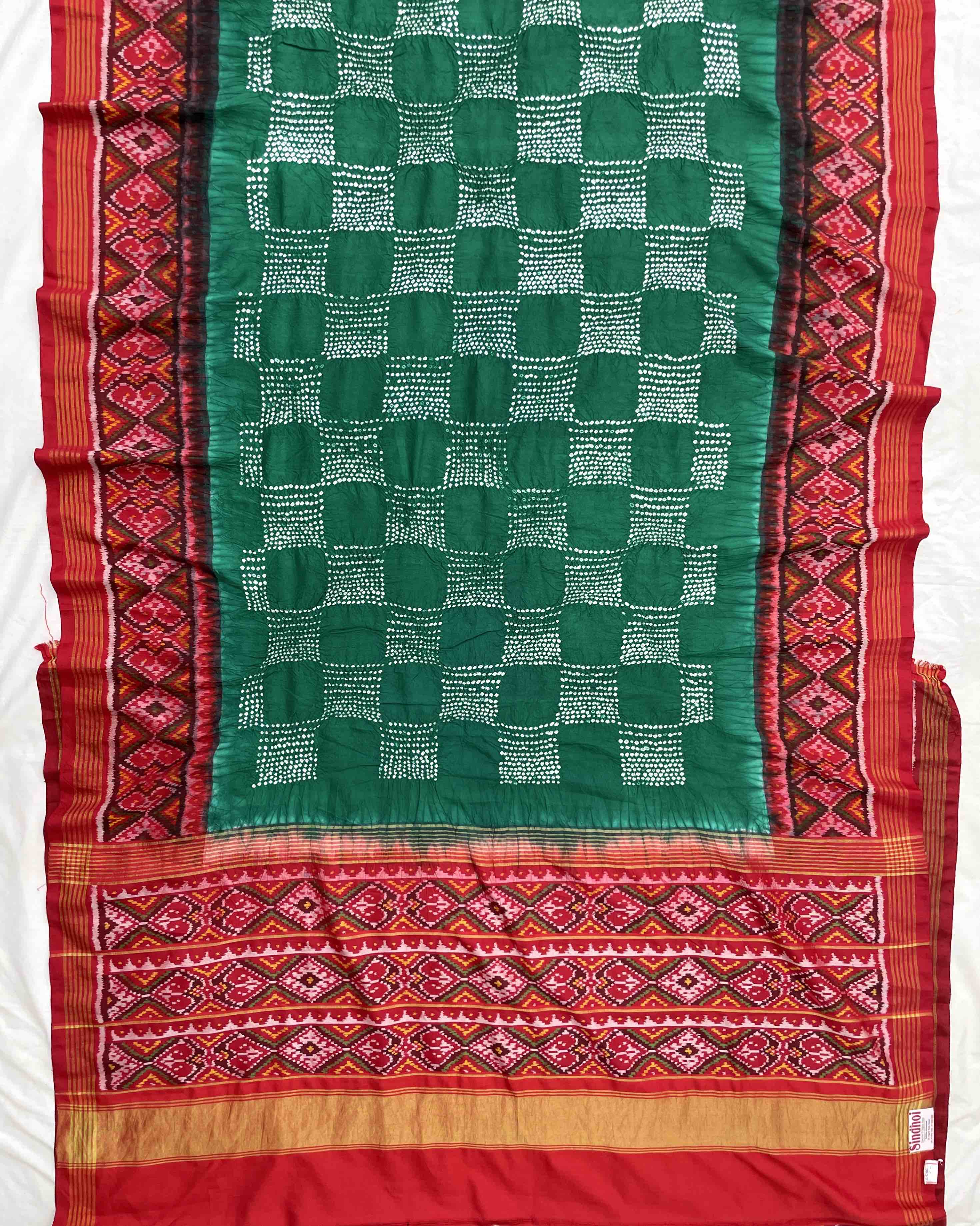 Green & Red Flower Design Pallu Patola Bandhej