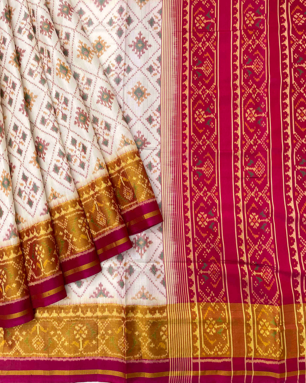 Red & White Chandabhat Designer Patola Saree