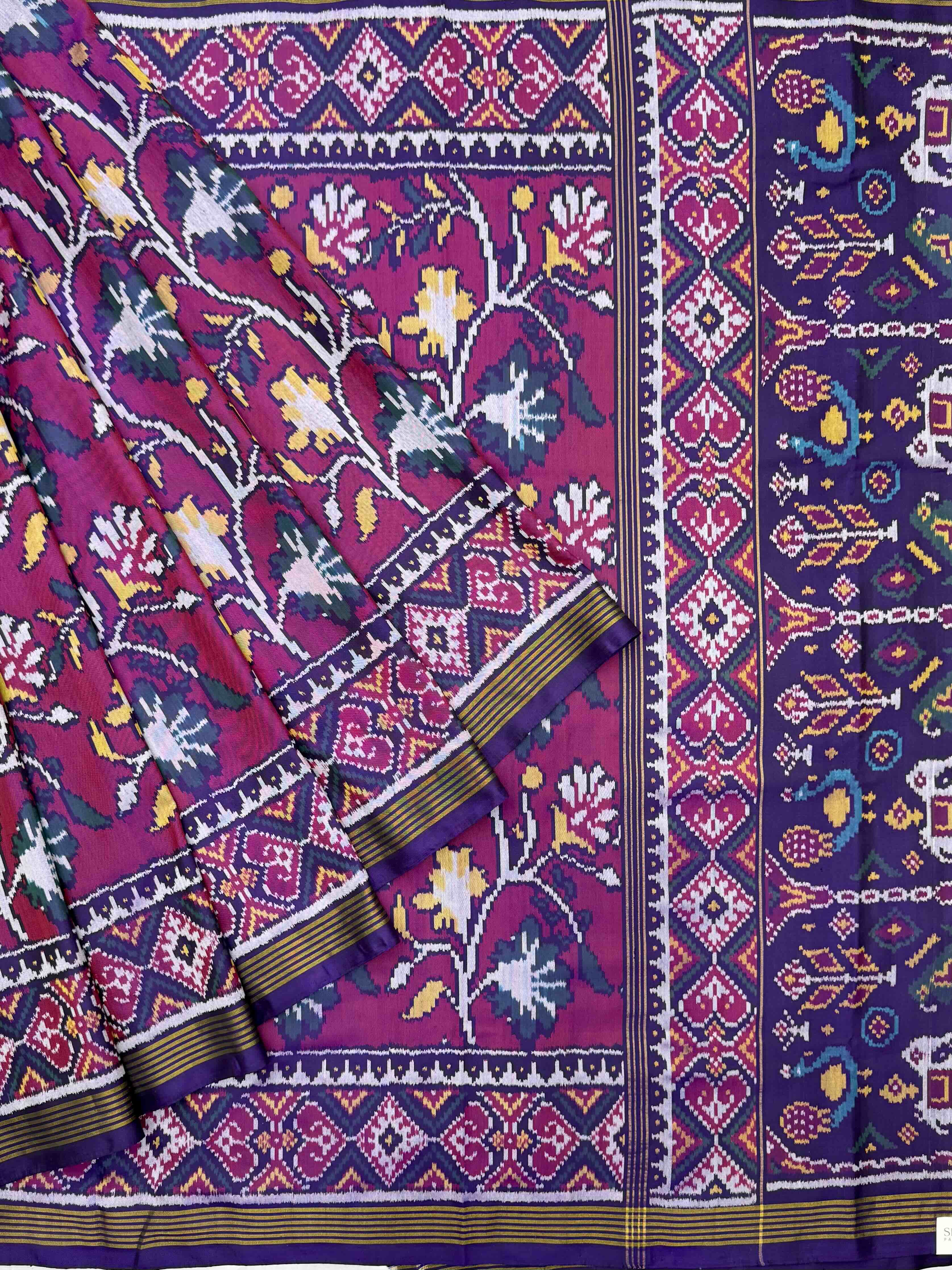 Purple & magenta pink creaper design Patola