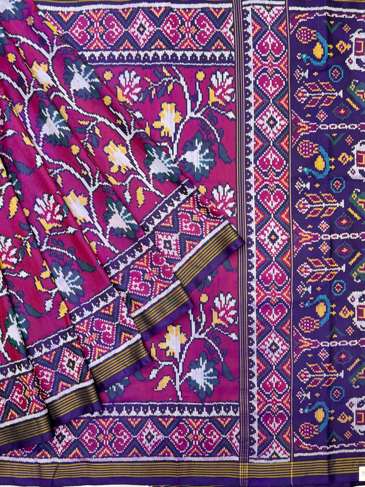 Purple & magenta pink creaper design Patola