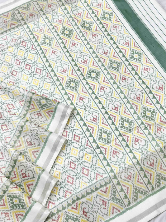 White with bandhani style design patola