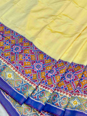 offwhite skirt border plain Patola Saree