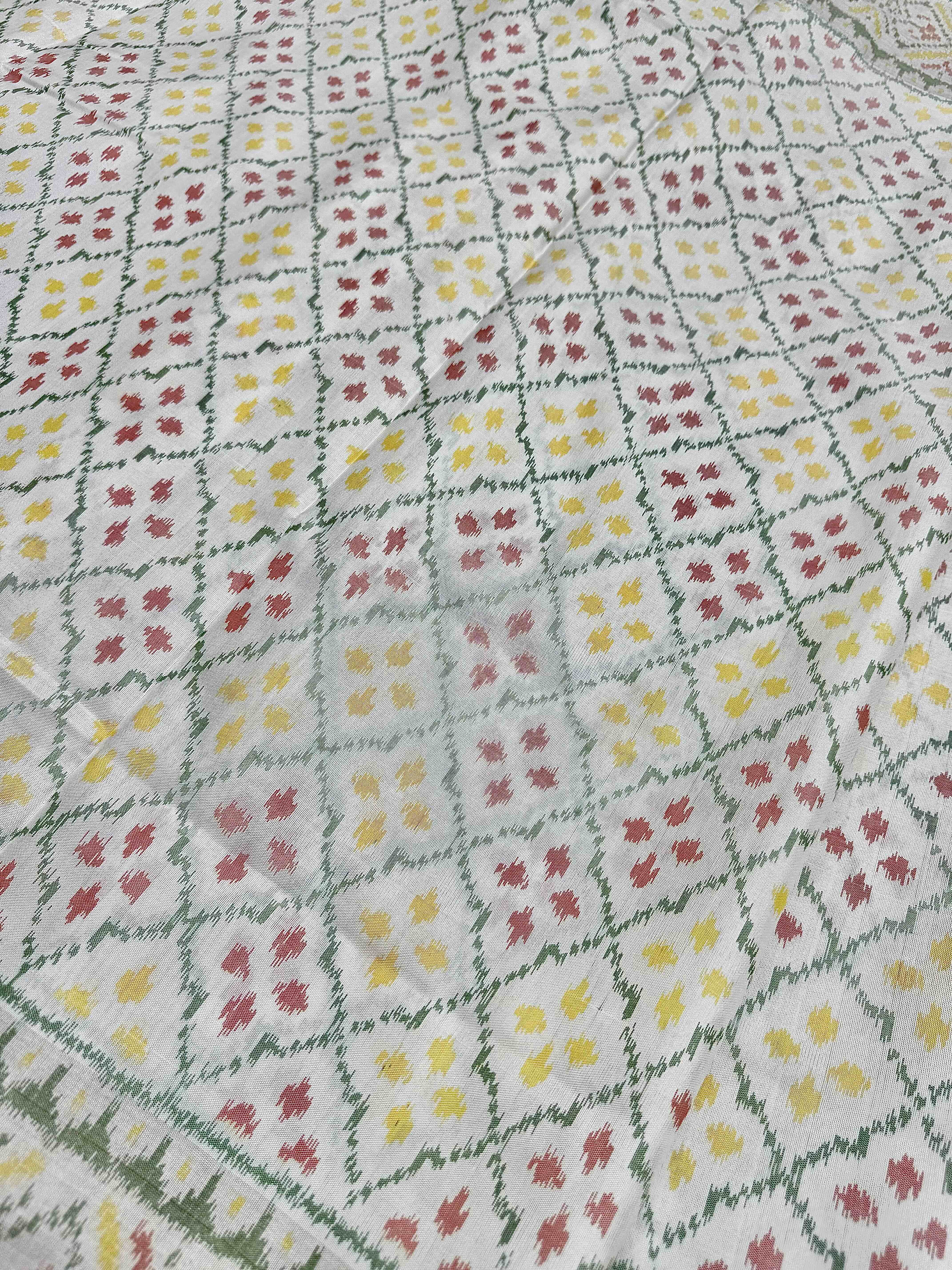White Rajkoti Patola with Bandhani design