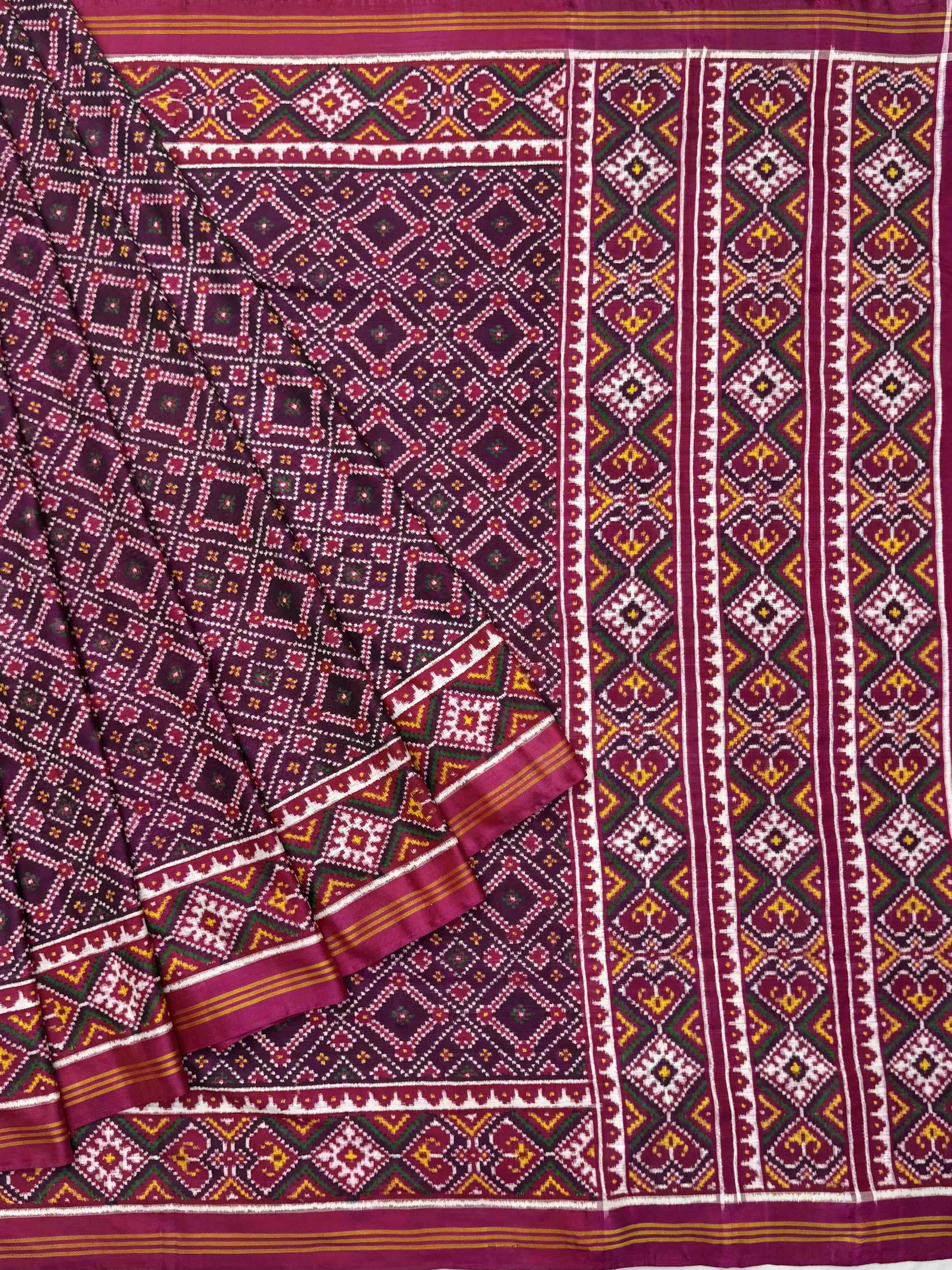 Pink & magenta bandhni design Patan patola