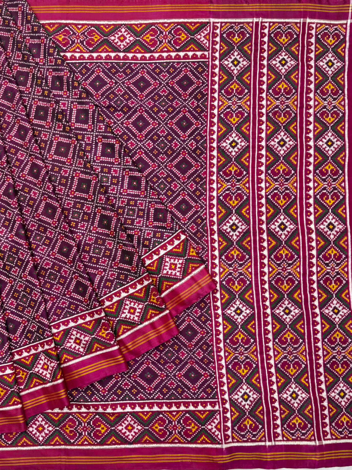 Pink & magenta bandhni design Patan patola