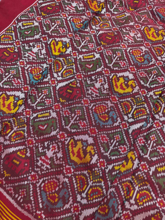 Maroon & maroonish white Narikunj Patola
