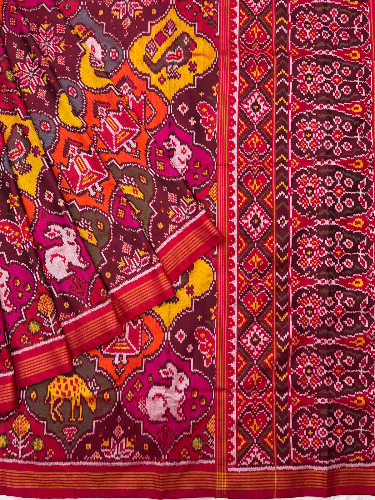 Eight figure multicolour Single Ikat Patola