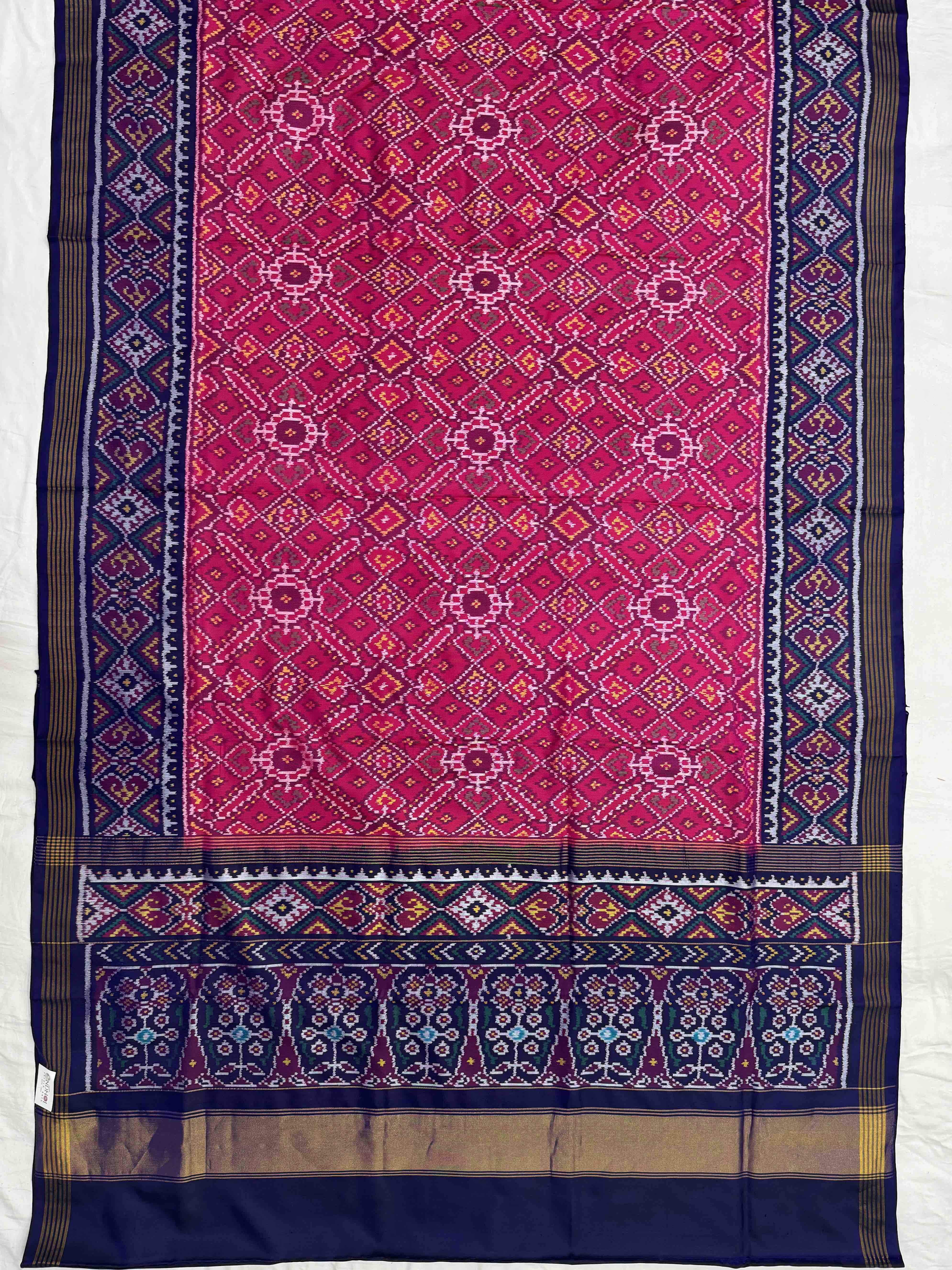 Purple & pink manekchawk Single ikat Patola