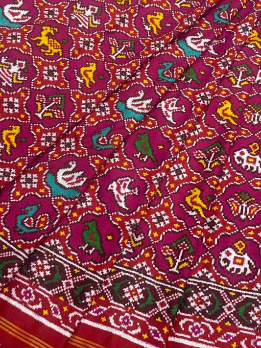 Red & pink circle design Patan Patola