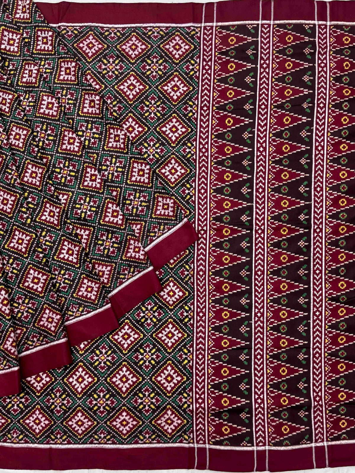Panchanda design maroon Patan Patola