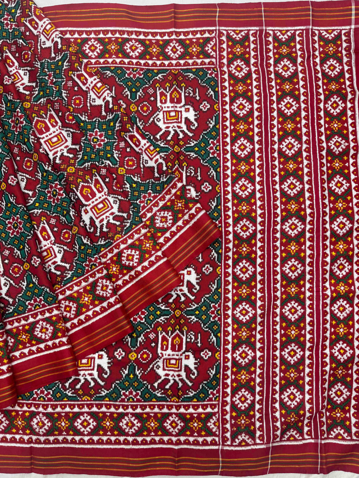 Maroon & Rama green ambadi Hathi Patan Patola