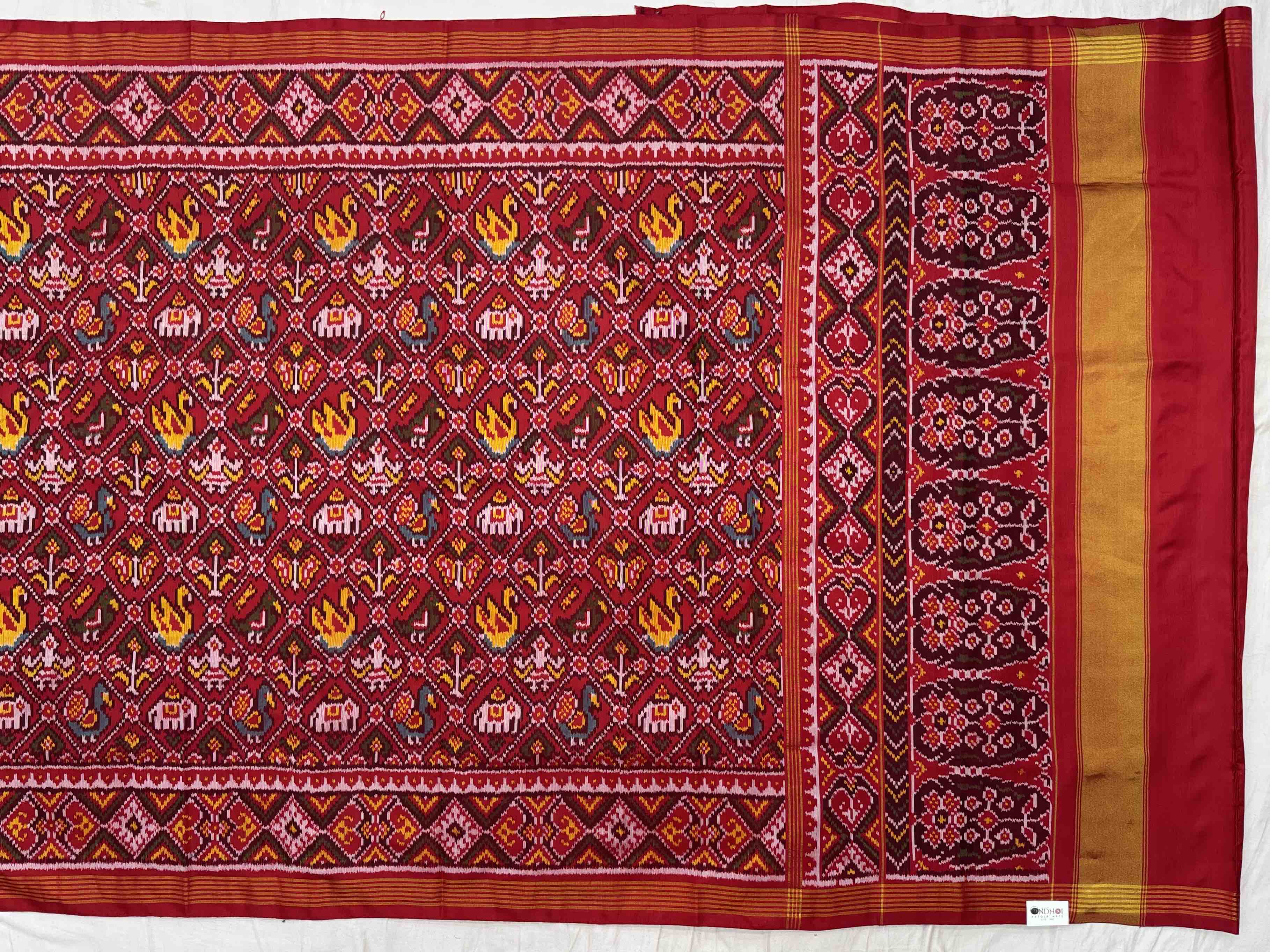 Red Narikunjar single Ikat Patola