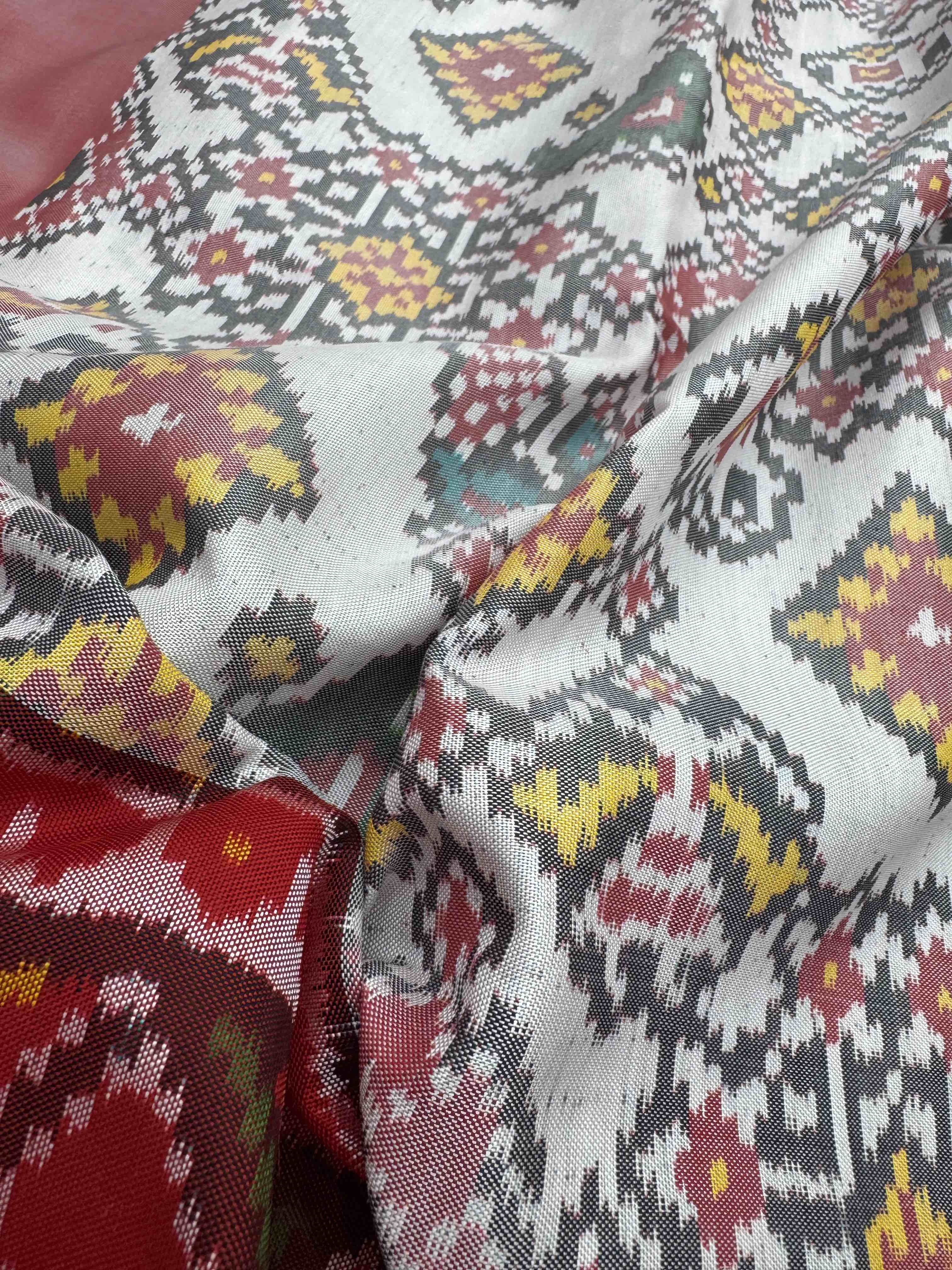 Red & white narikunj navratan Patola Saree