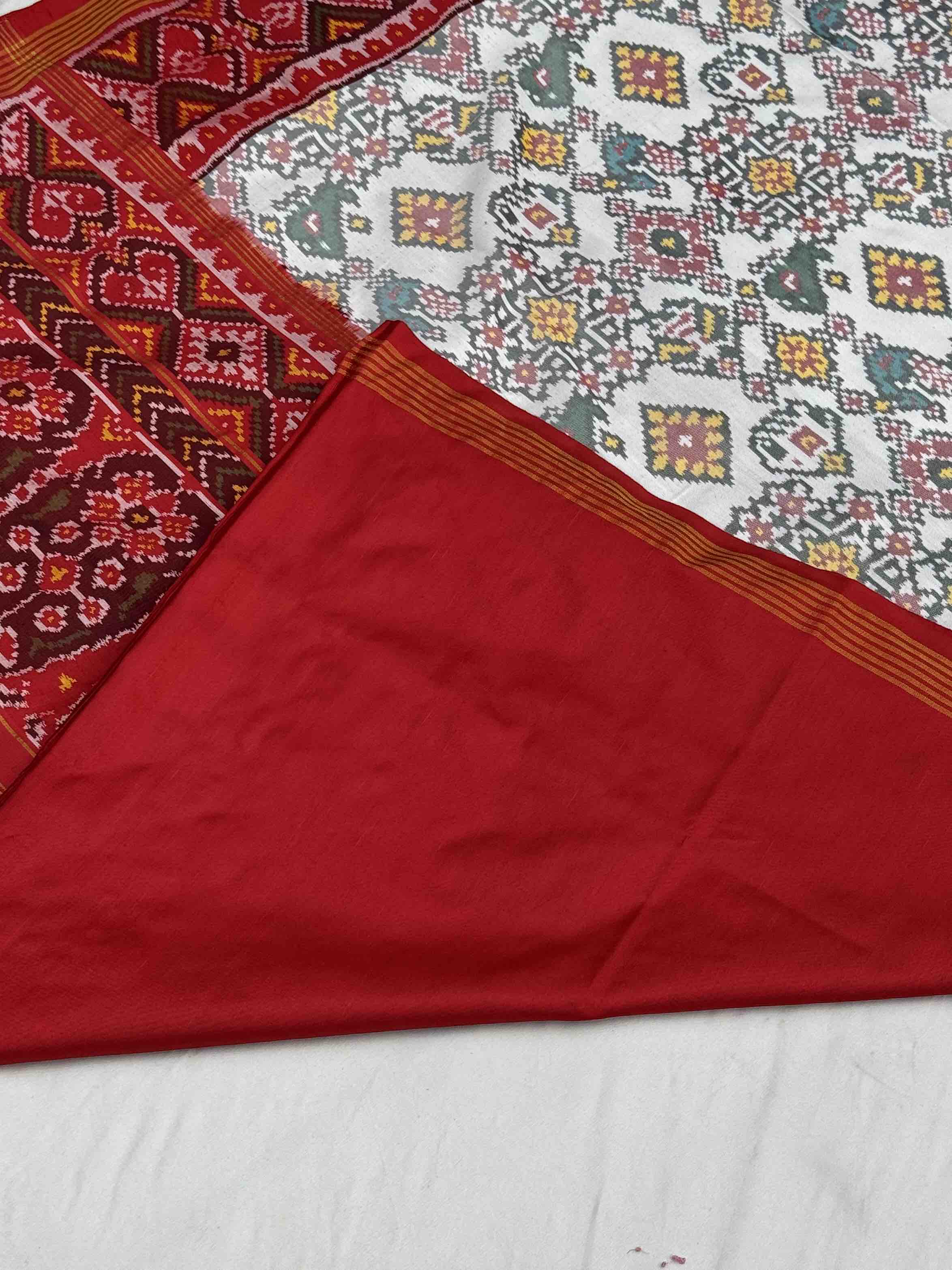 Red & white narikunj navratan Patola Saree