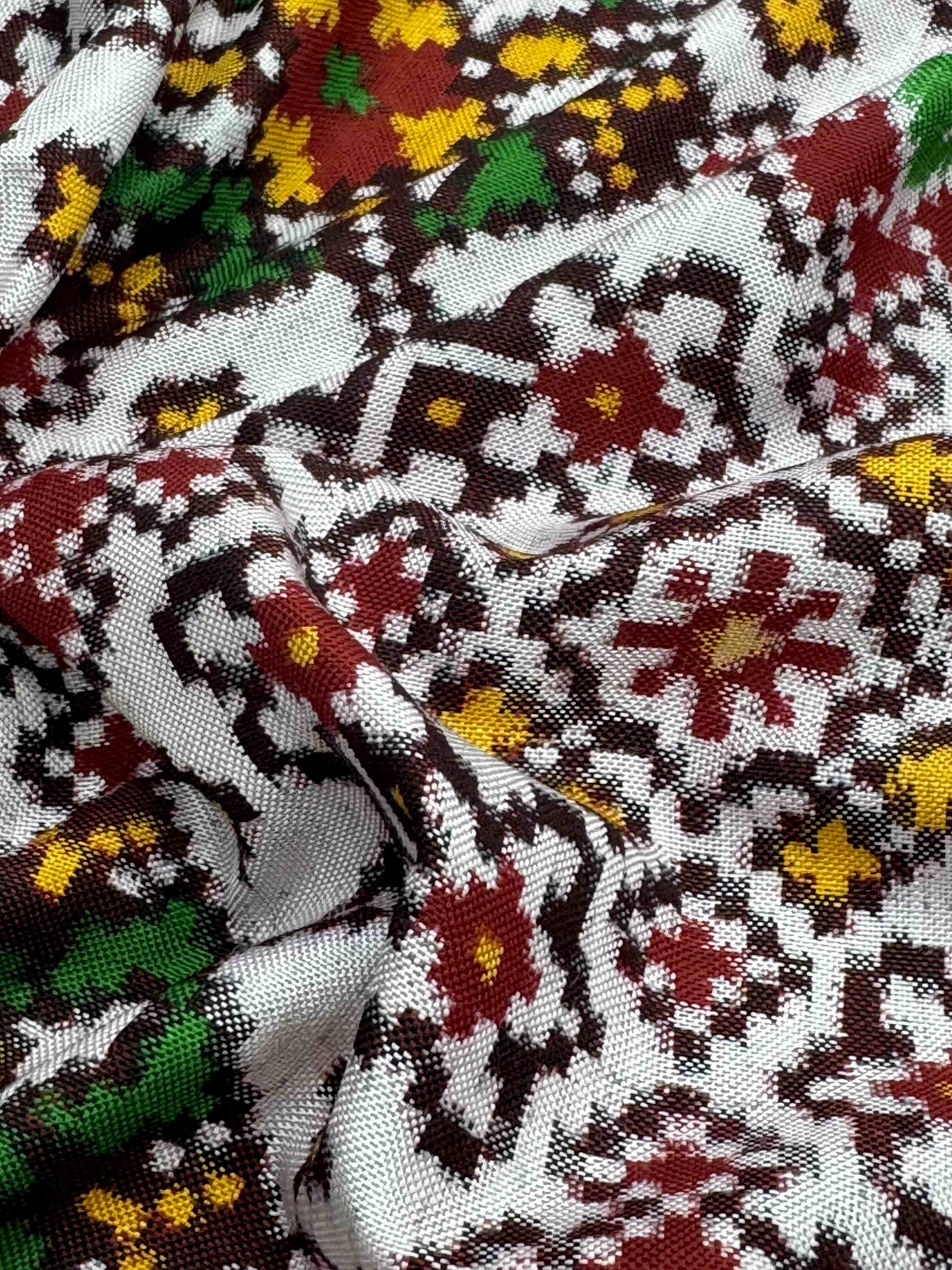 Red & white Navratan patan patola