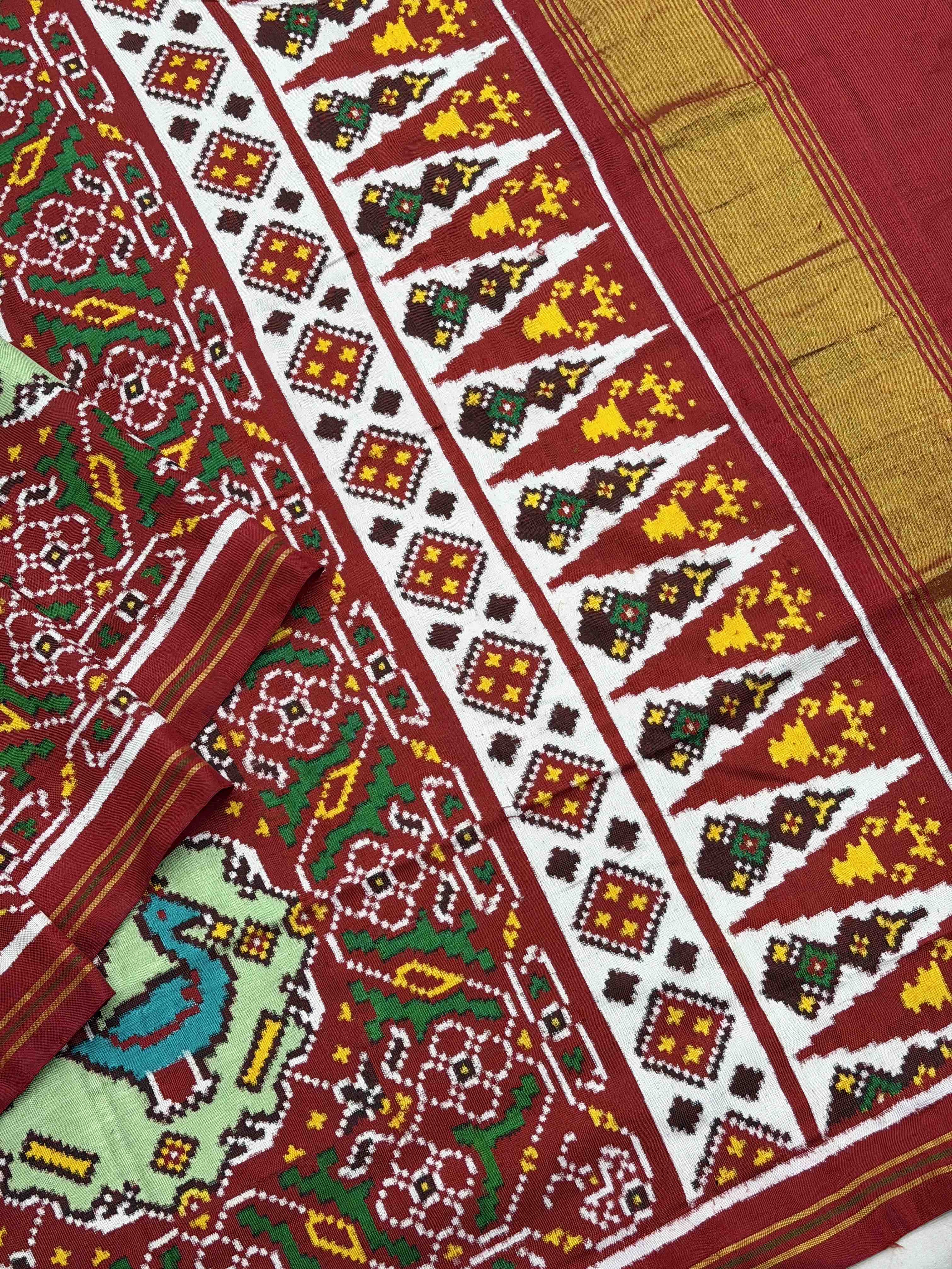 Red & pista figure design Patan Patola