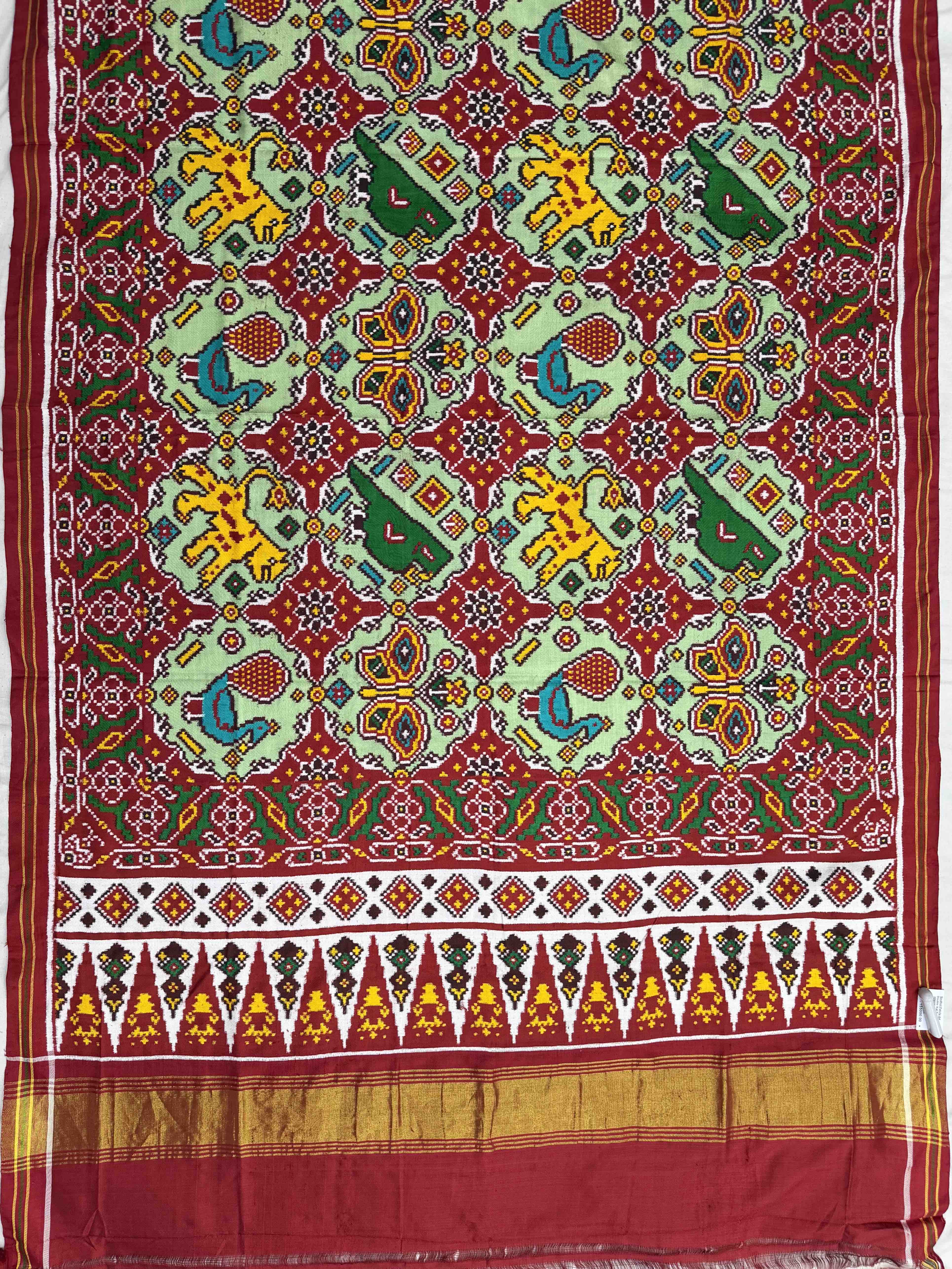 Red & pista figure design Patan Patola