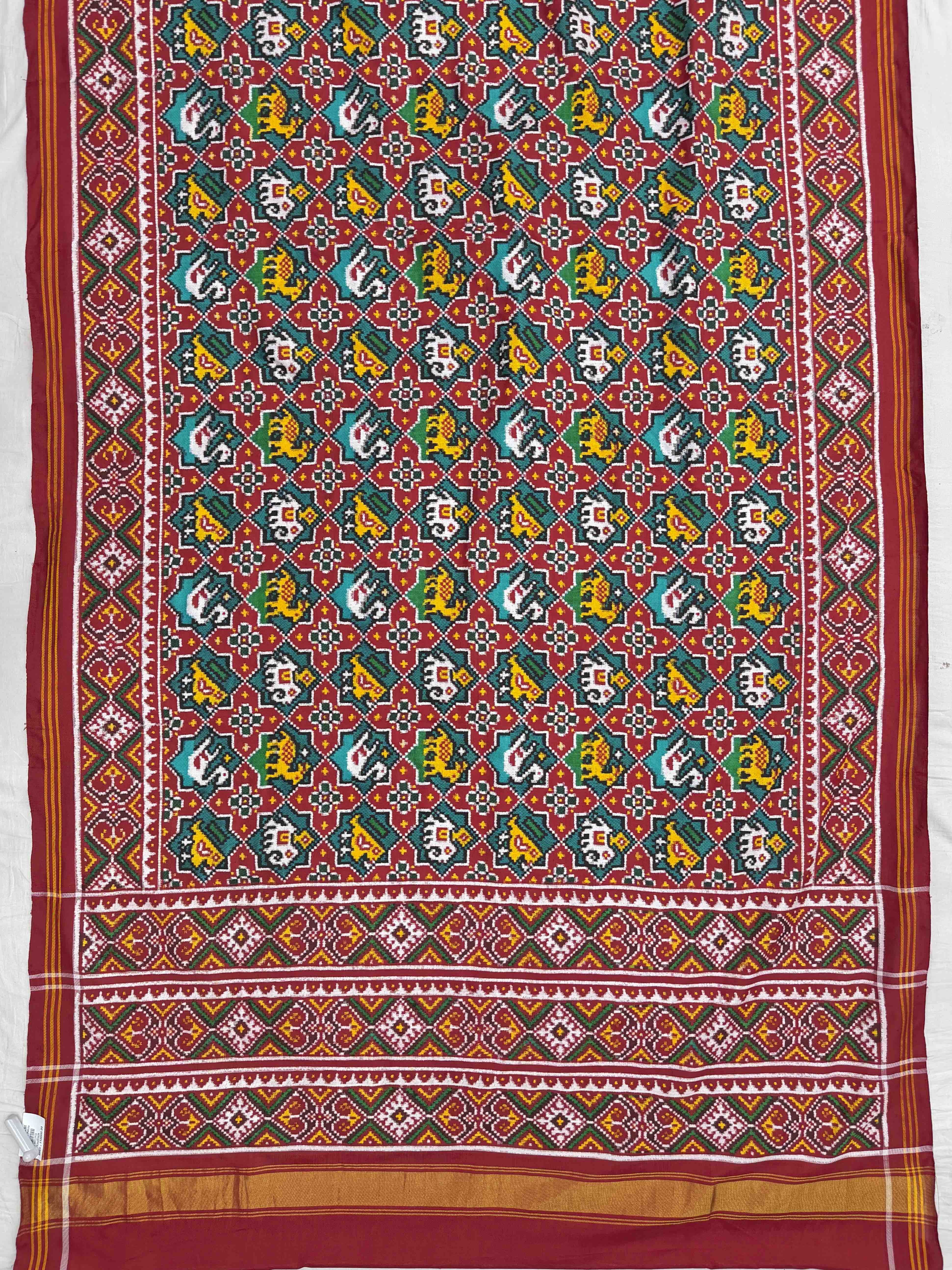 Red & rama Star with motifs Patan Patola