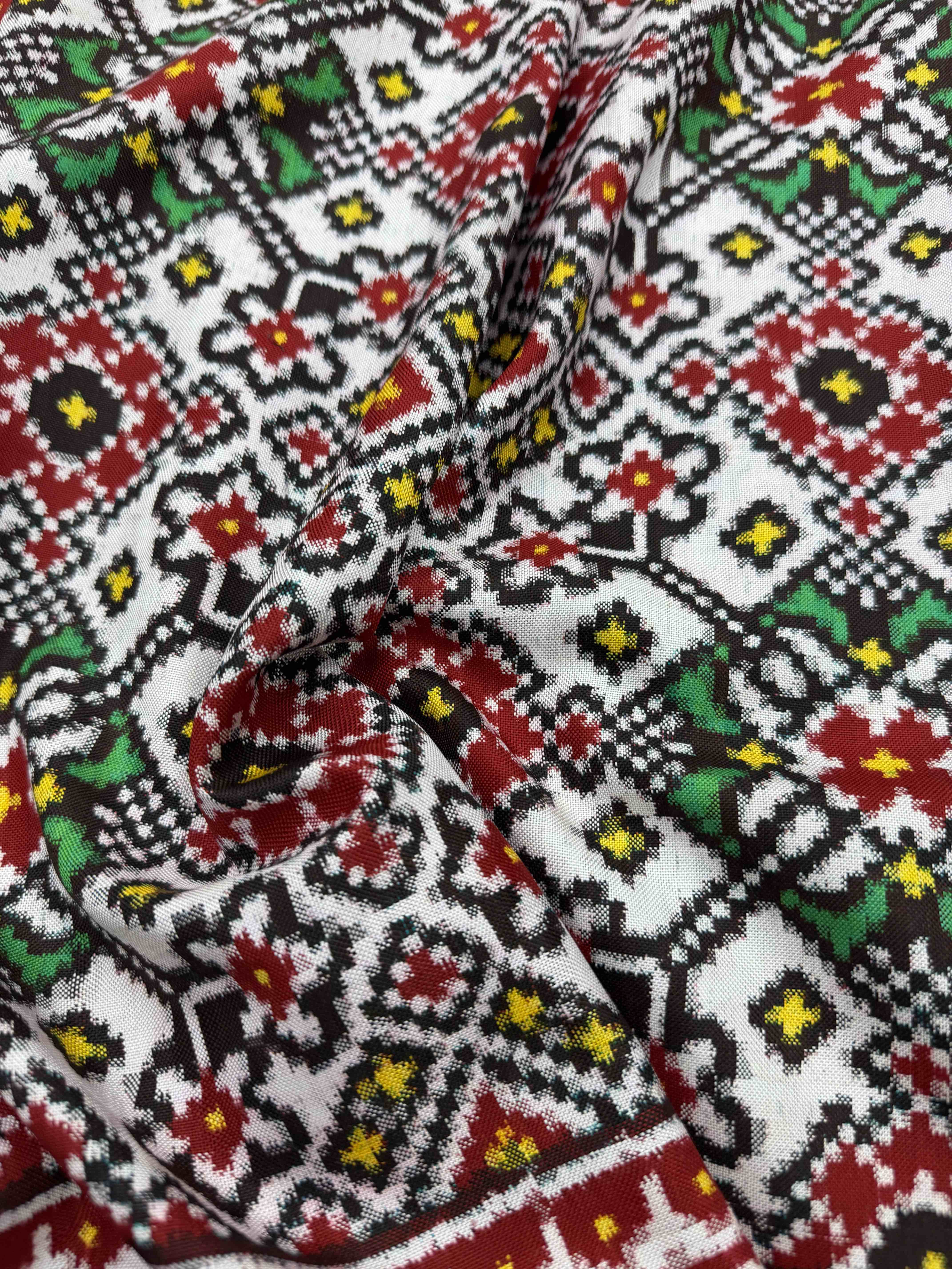 Red & white Navartan Patan Patola