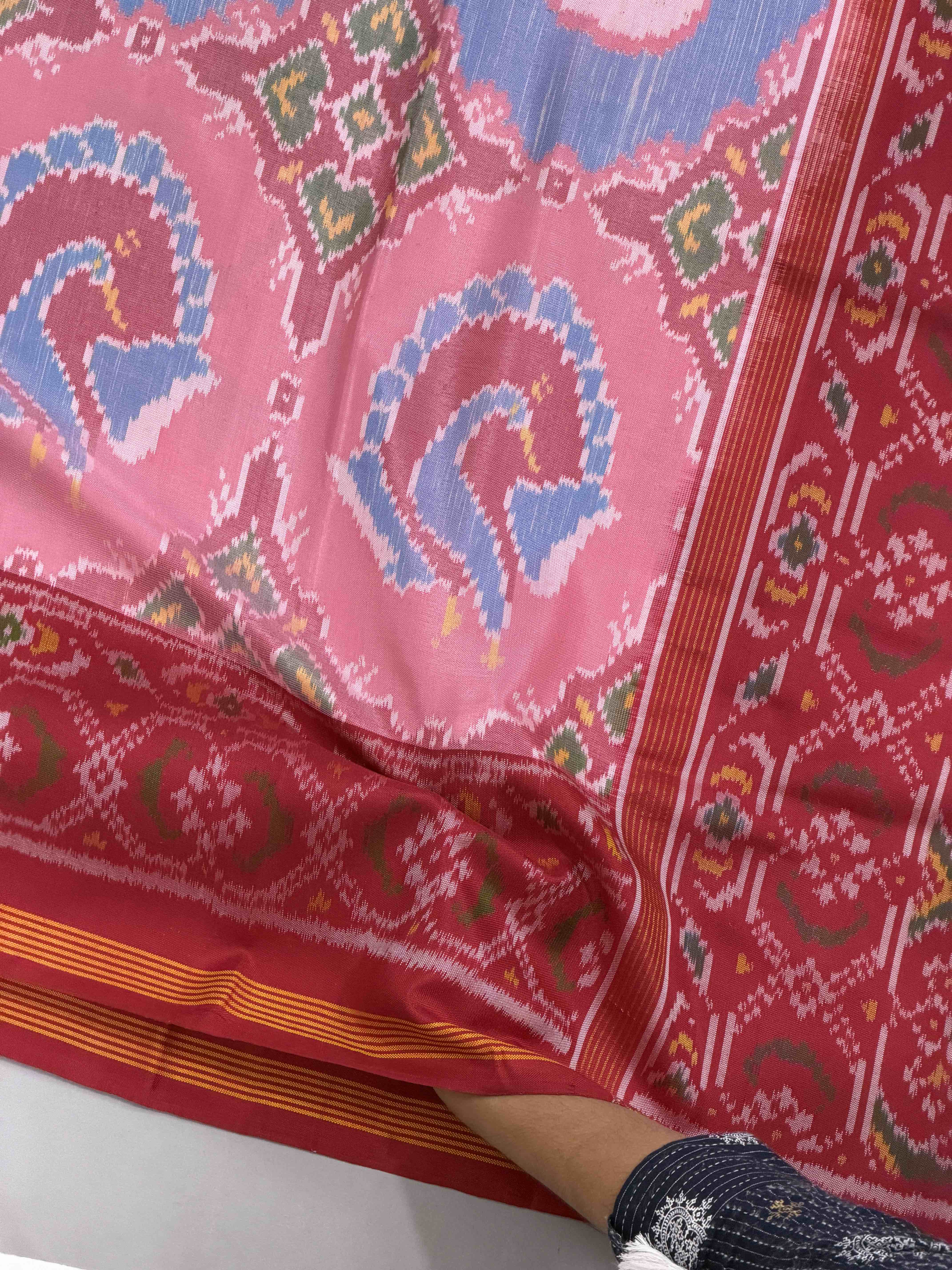 Maroon & light pink Figure design Patola Saree