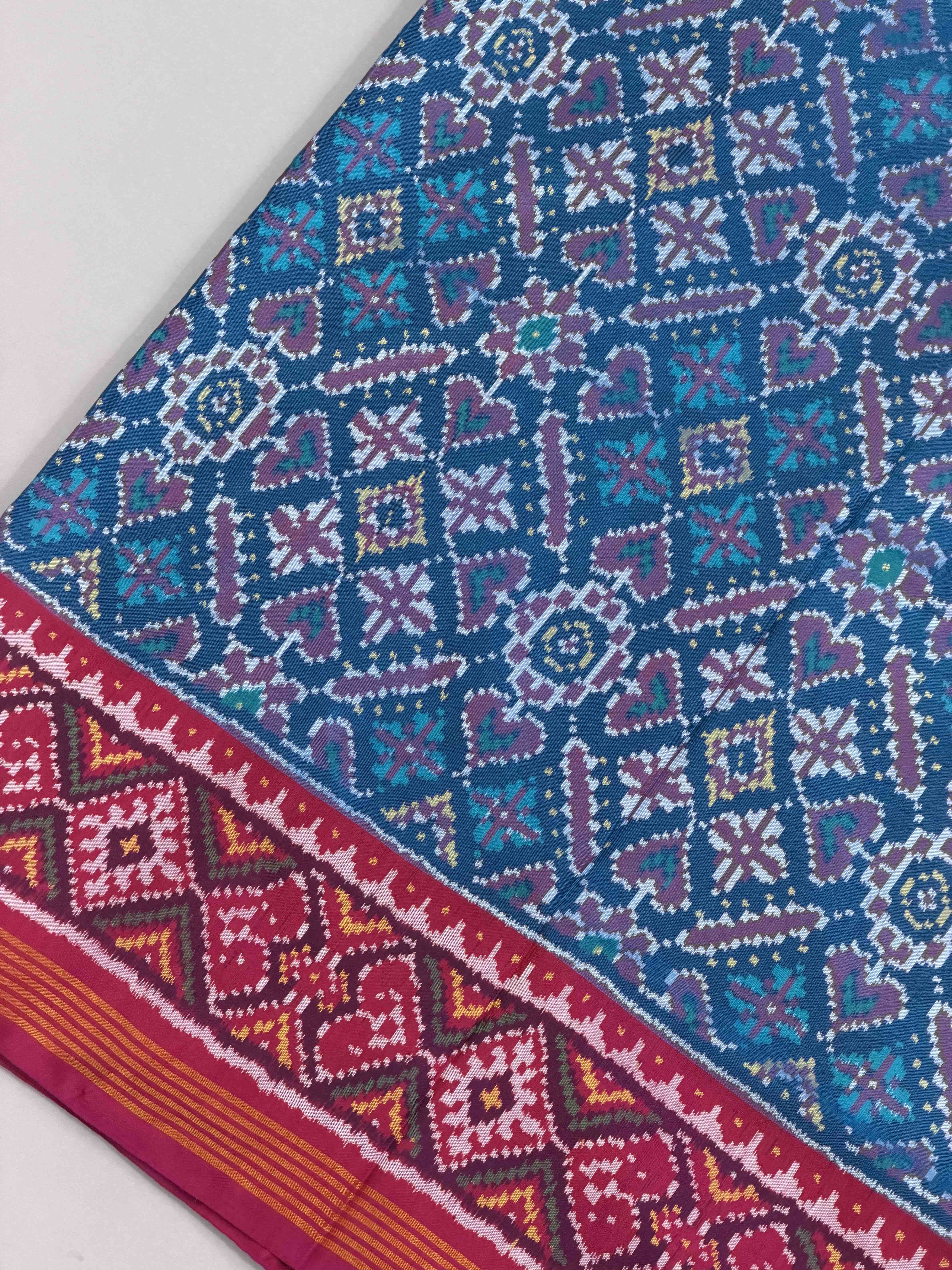 Pink & turquoise Blue Manekchawk Patola Saree