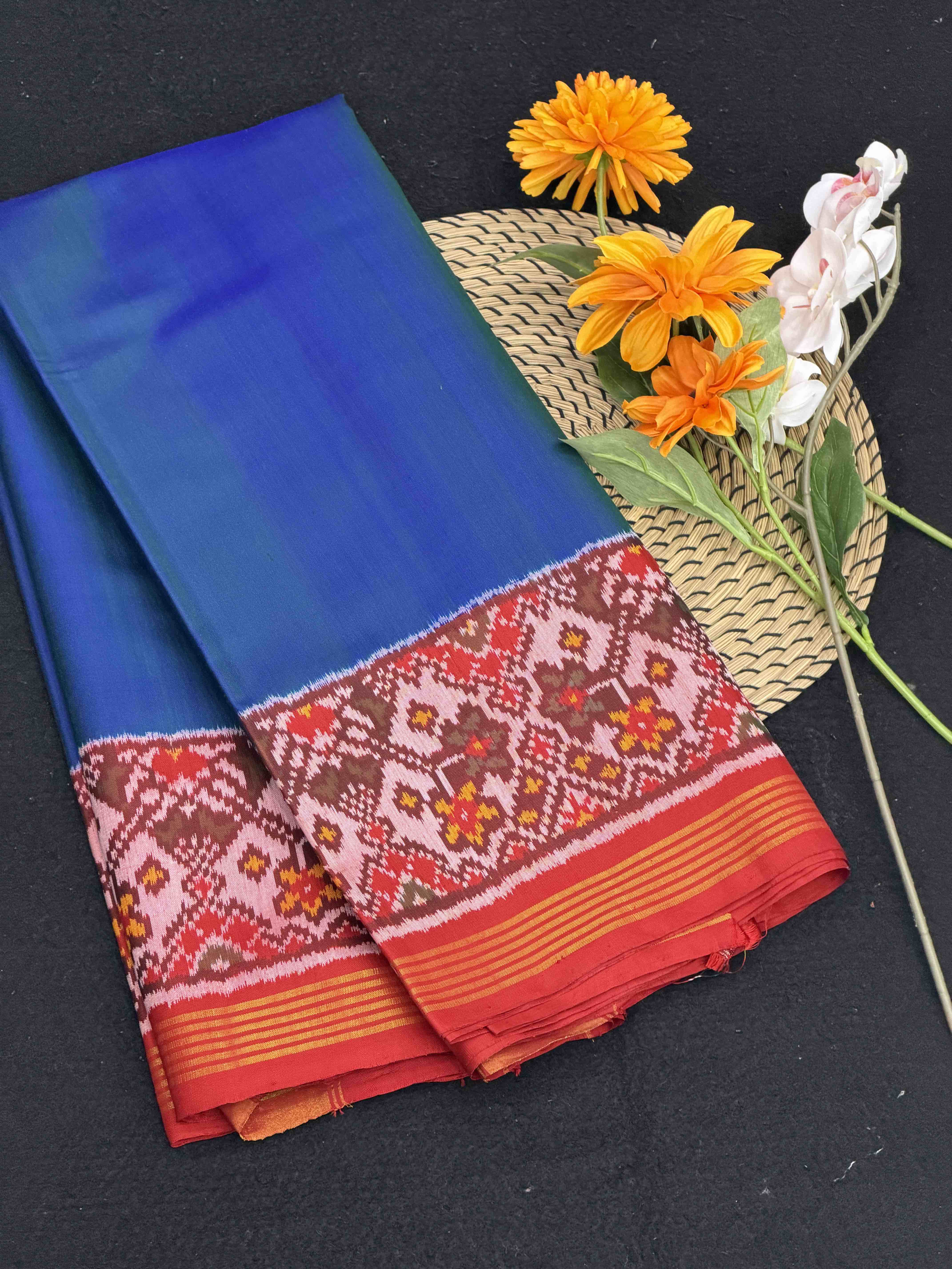 Red & Cobalt blue shaded Plain Patola Saree