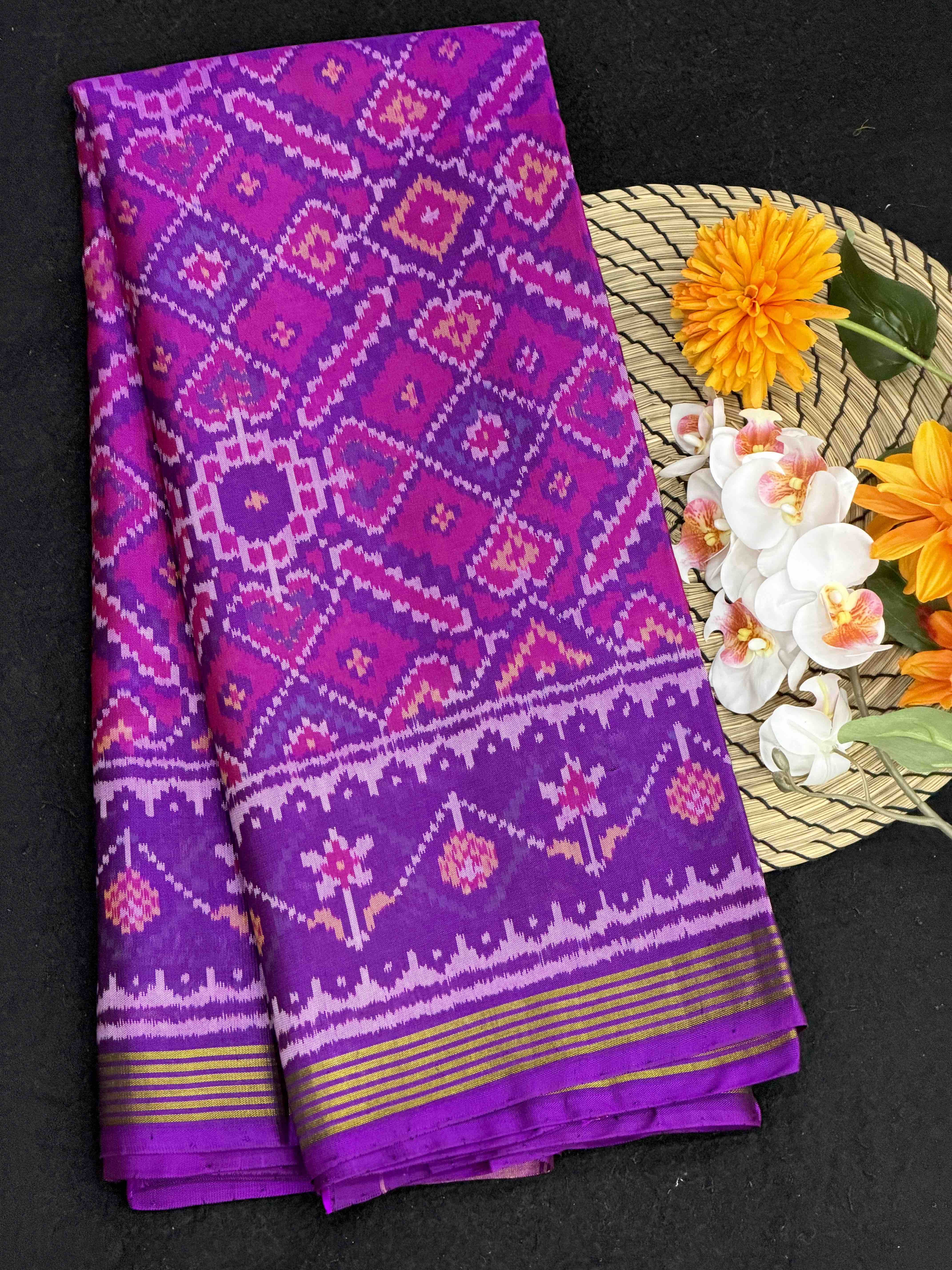 Purple & pink manekchawk Patola Saree