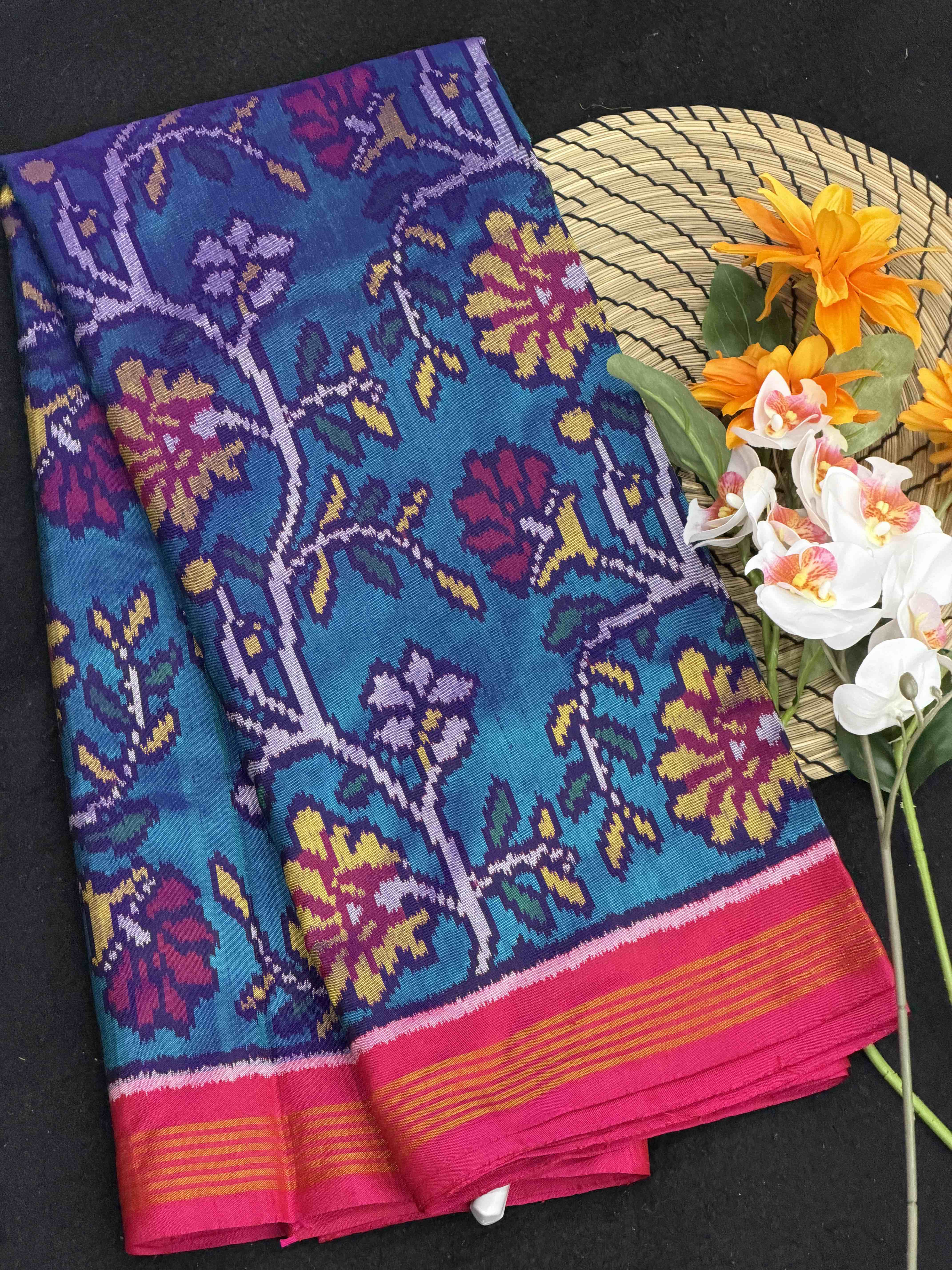 Pink & turquoise shaded Creeper Design Patola Saree