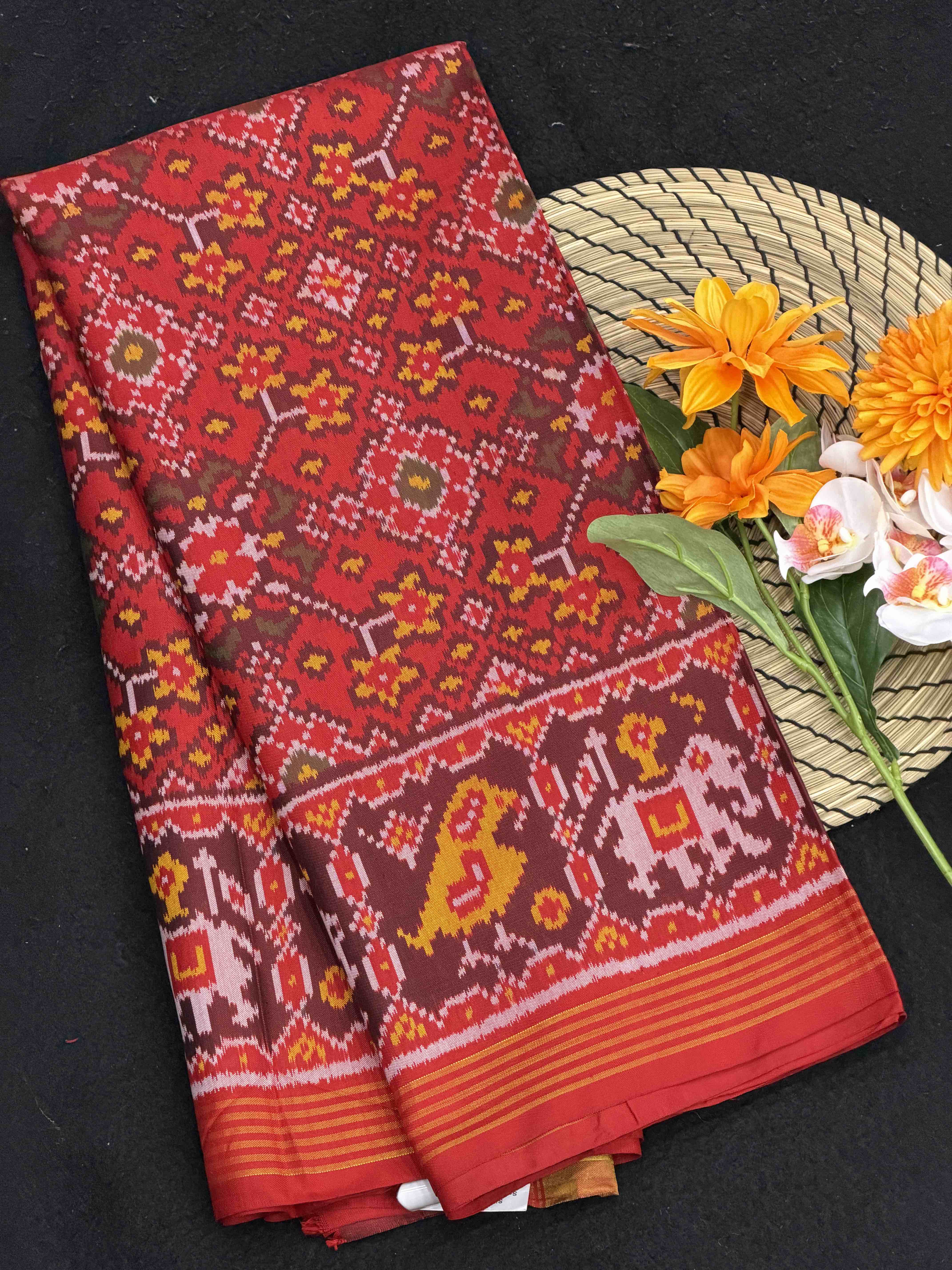 Red navaratan Narikunj border patola saree
